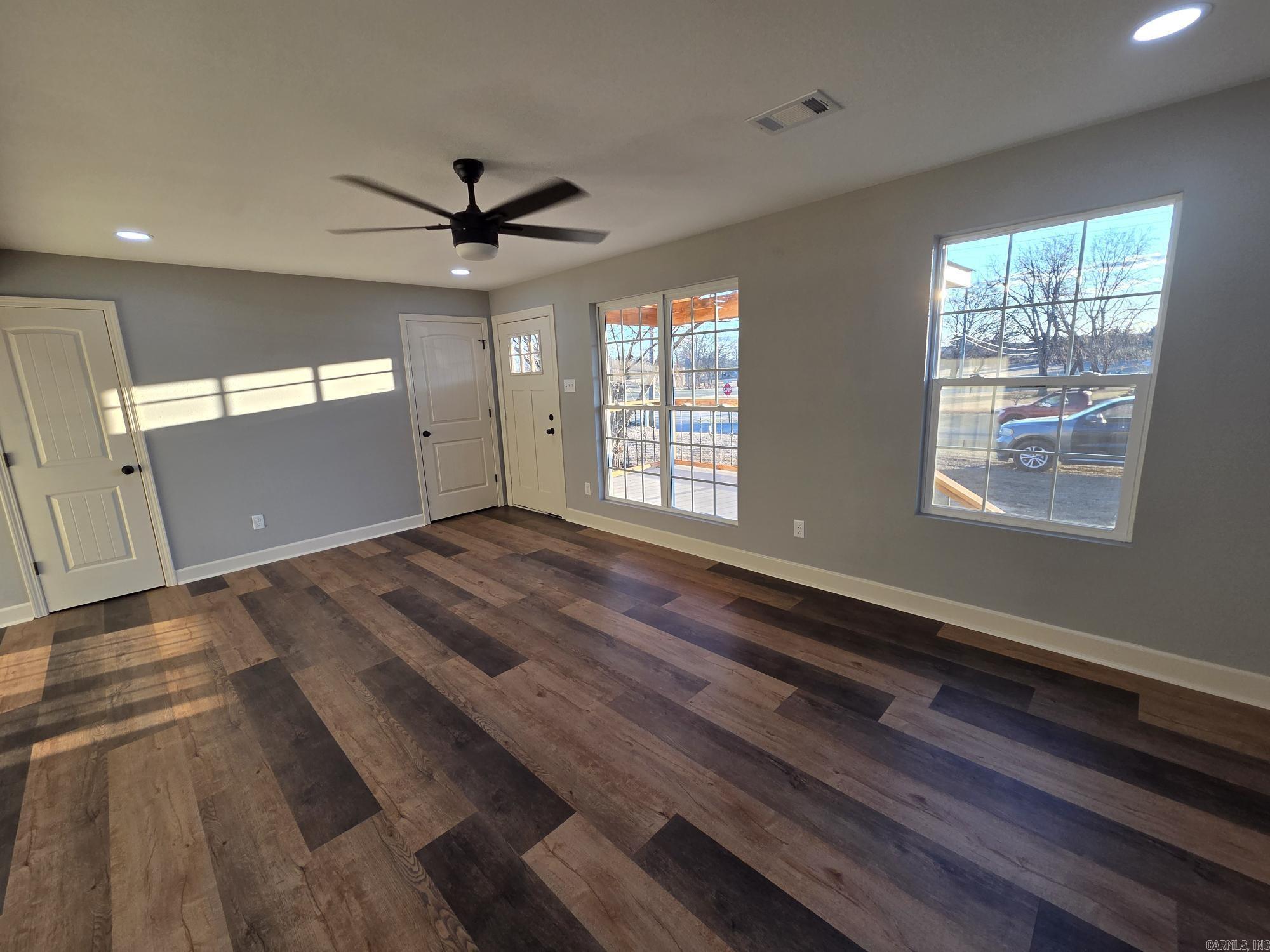 COUNTRY VALLEY ESTATES - Residential