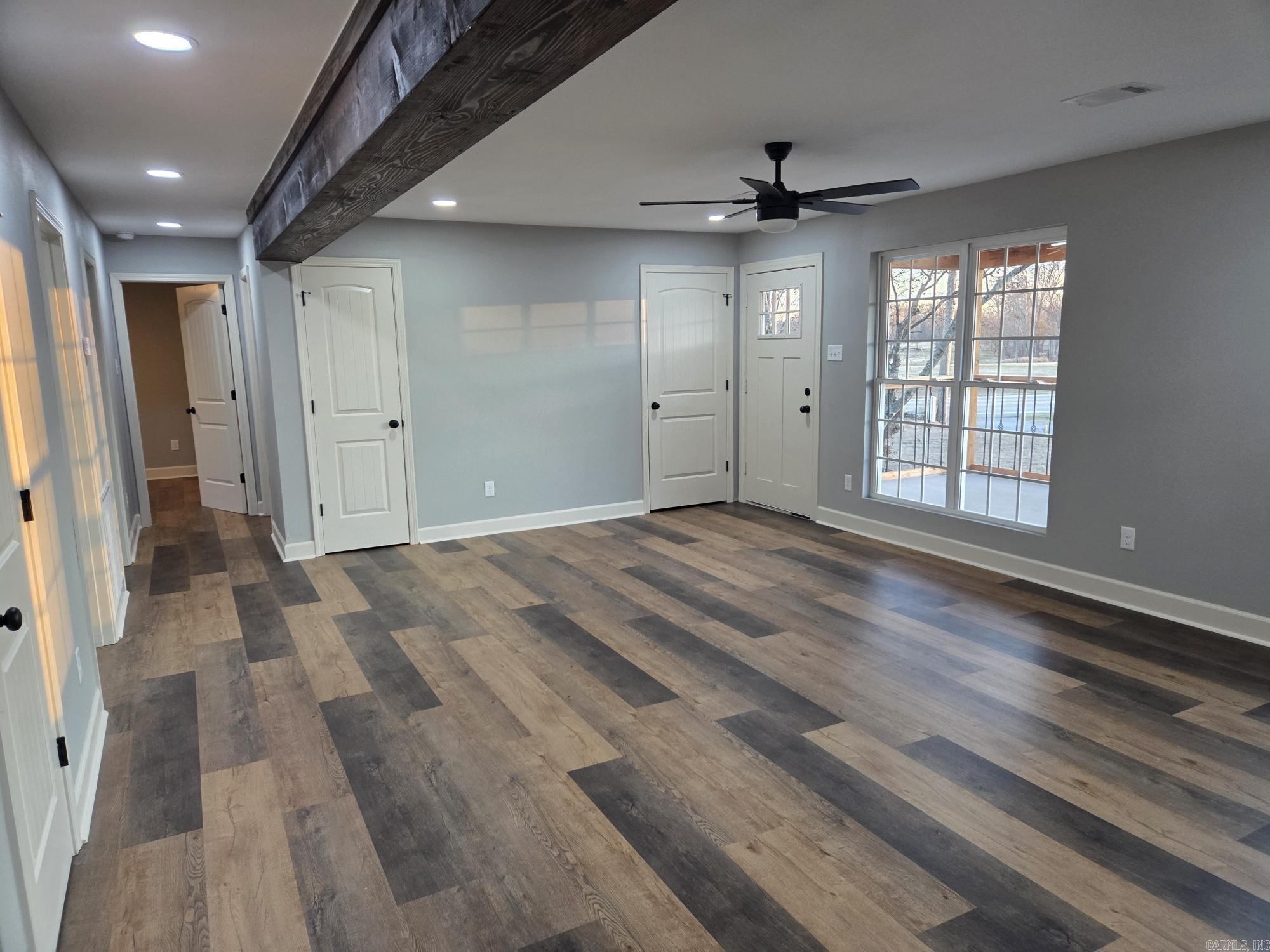 COUNTRY VALLEY ESTATES - Residential