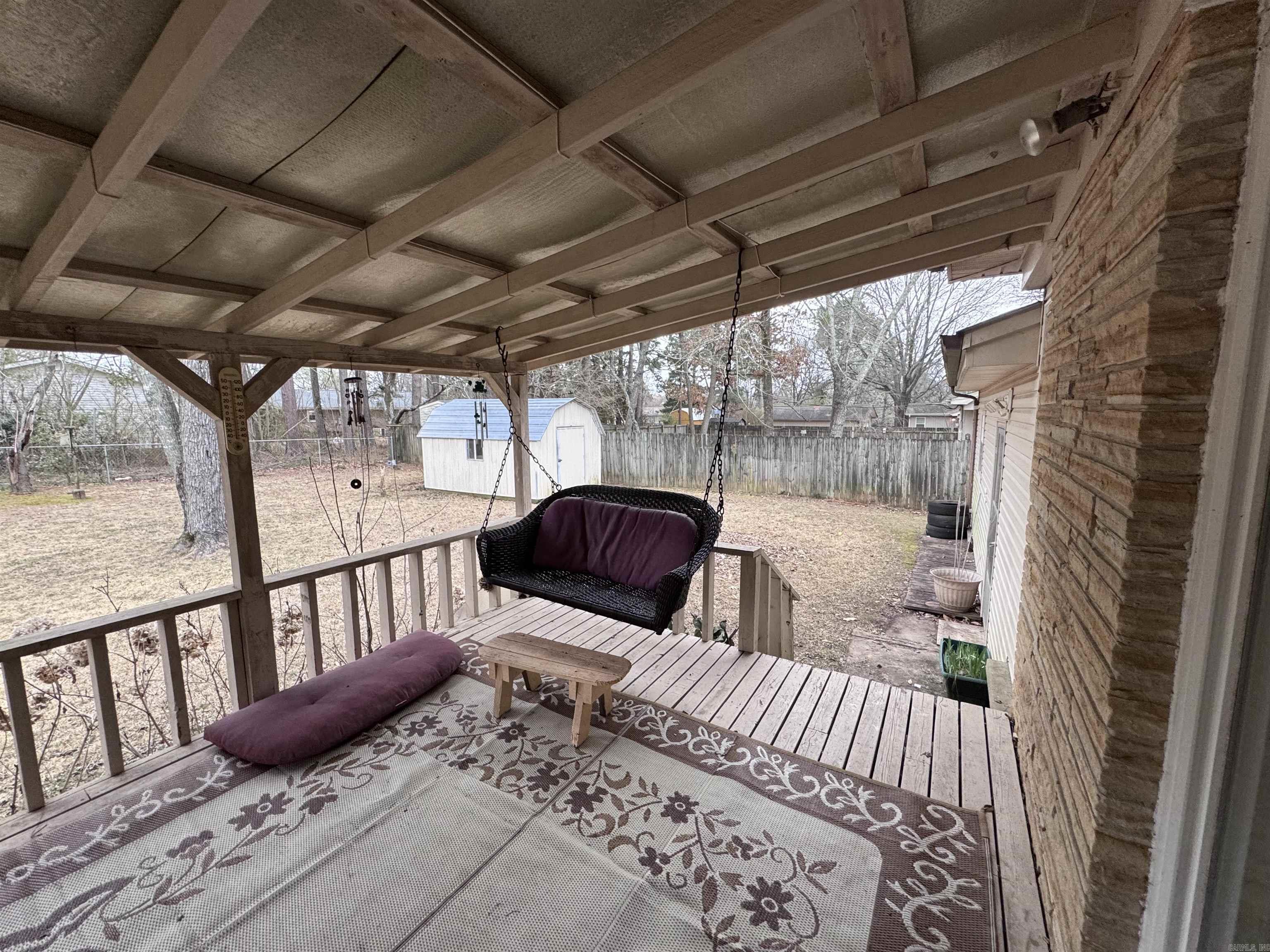 COUNTRY CLUB - Residential