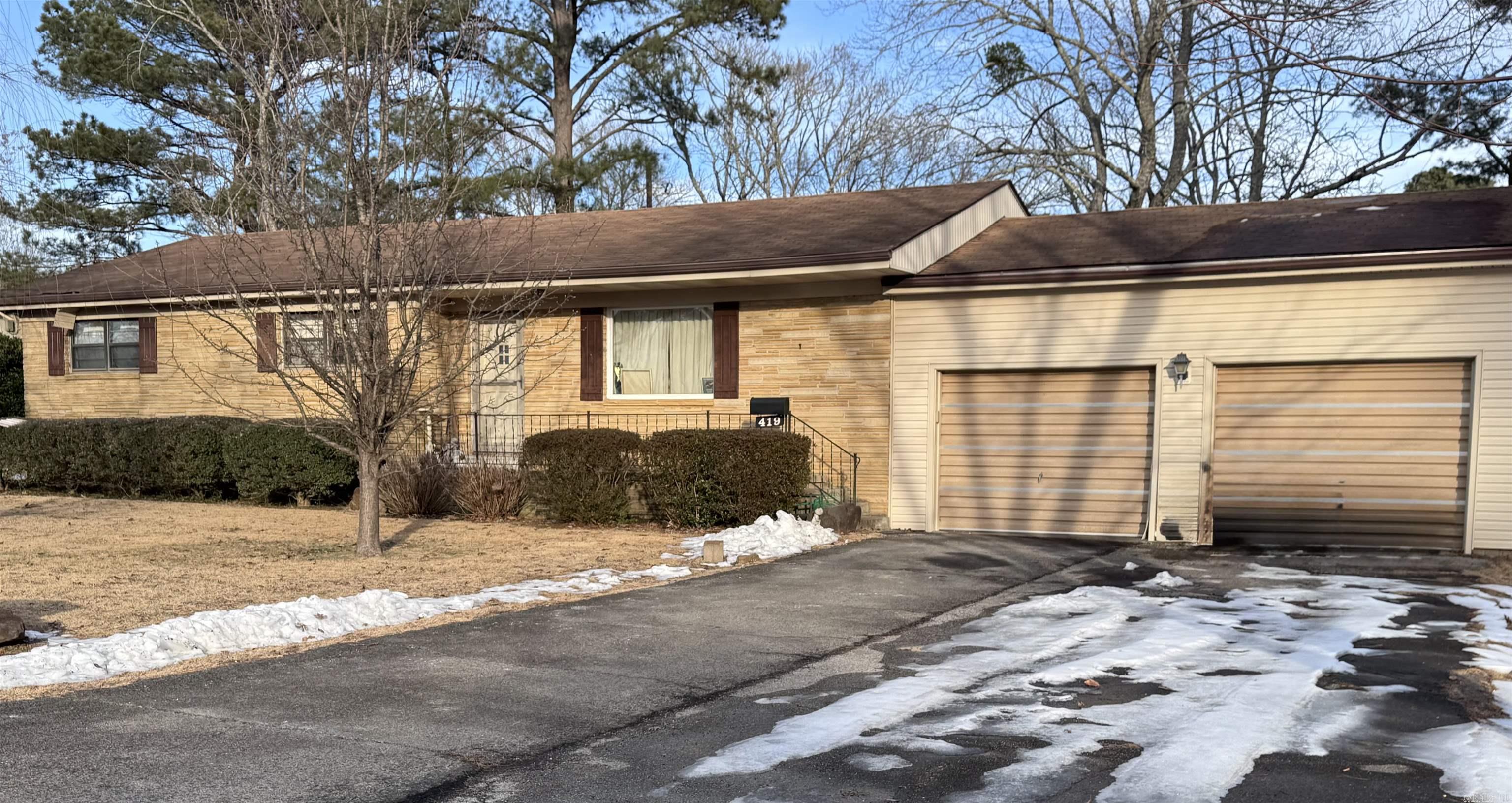 COUNTRY CLUB - Residential