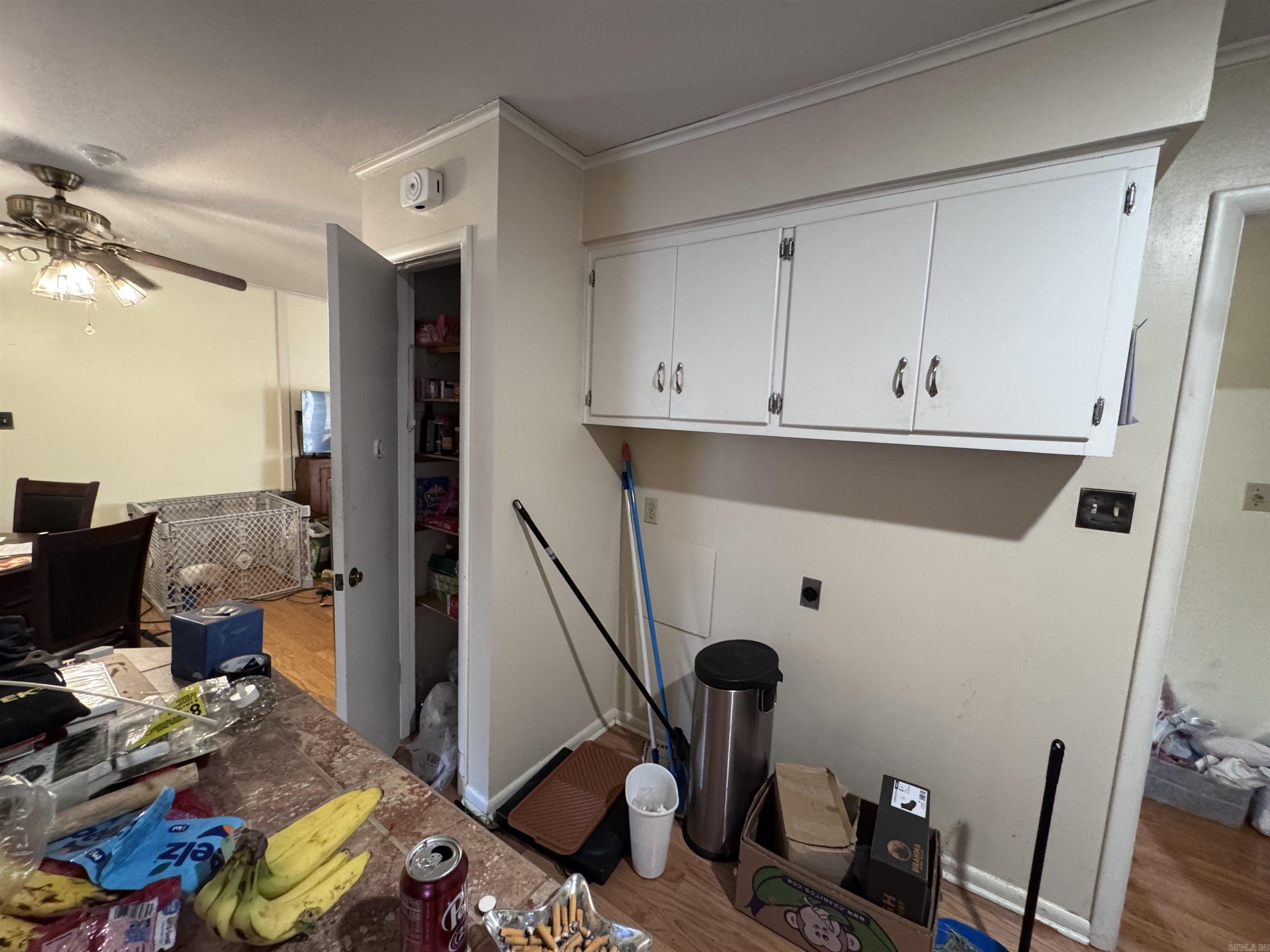 COUNTRY CLUB - Residential