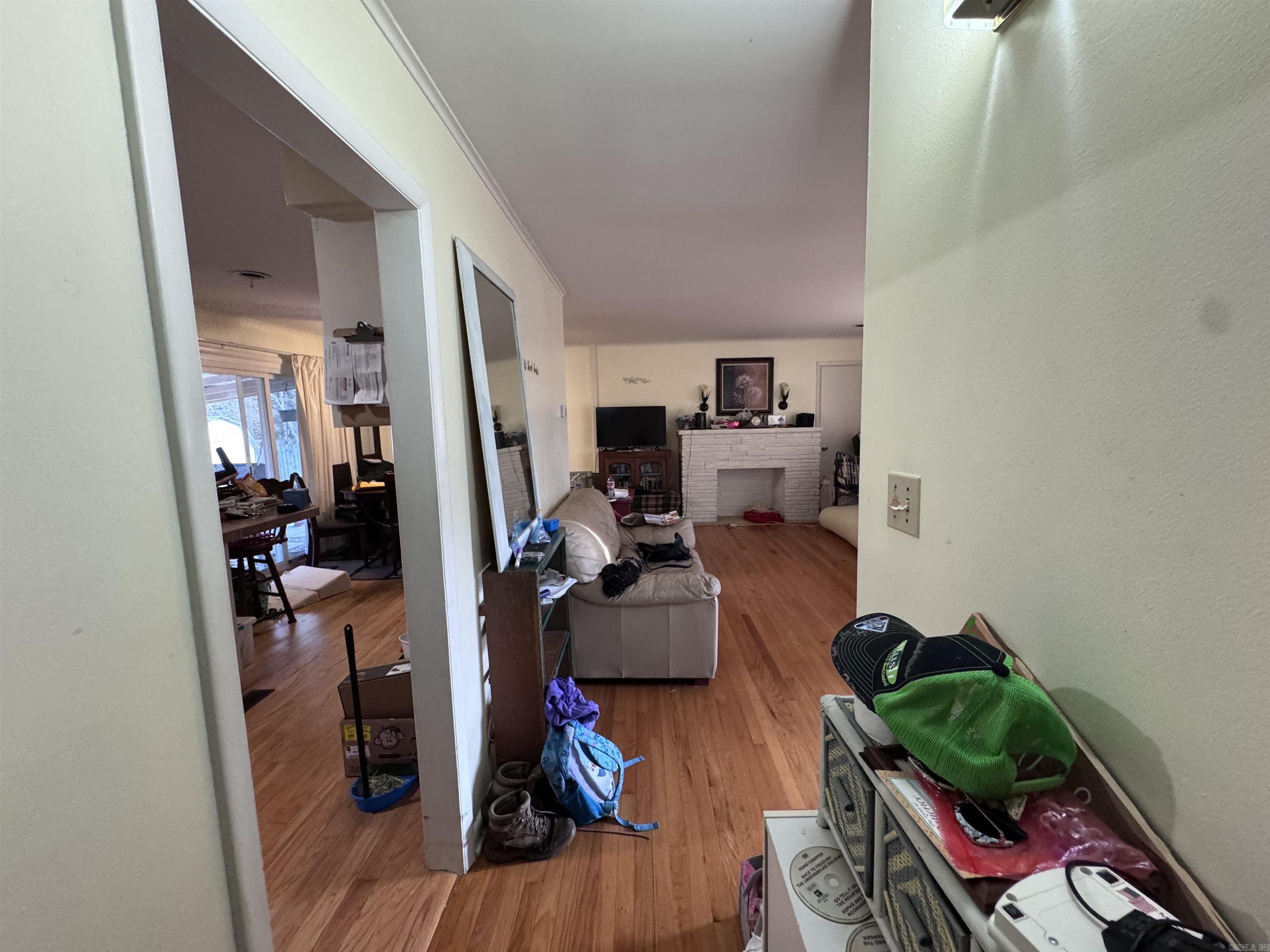 COUNTRY CLUB - Residential