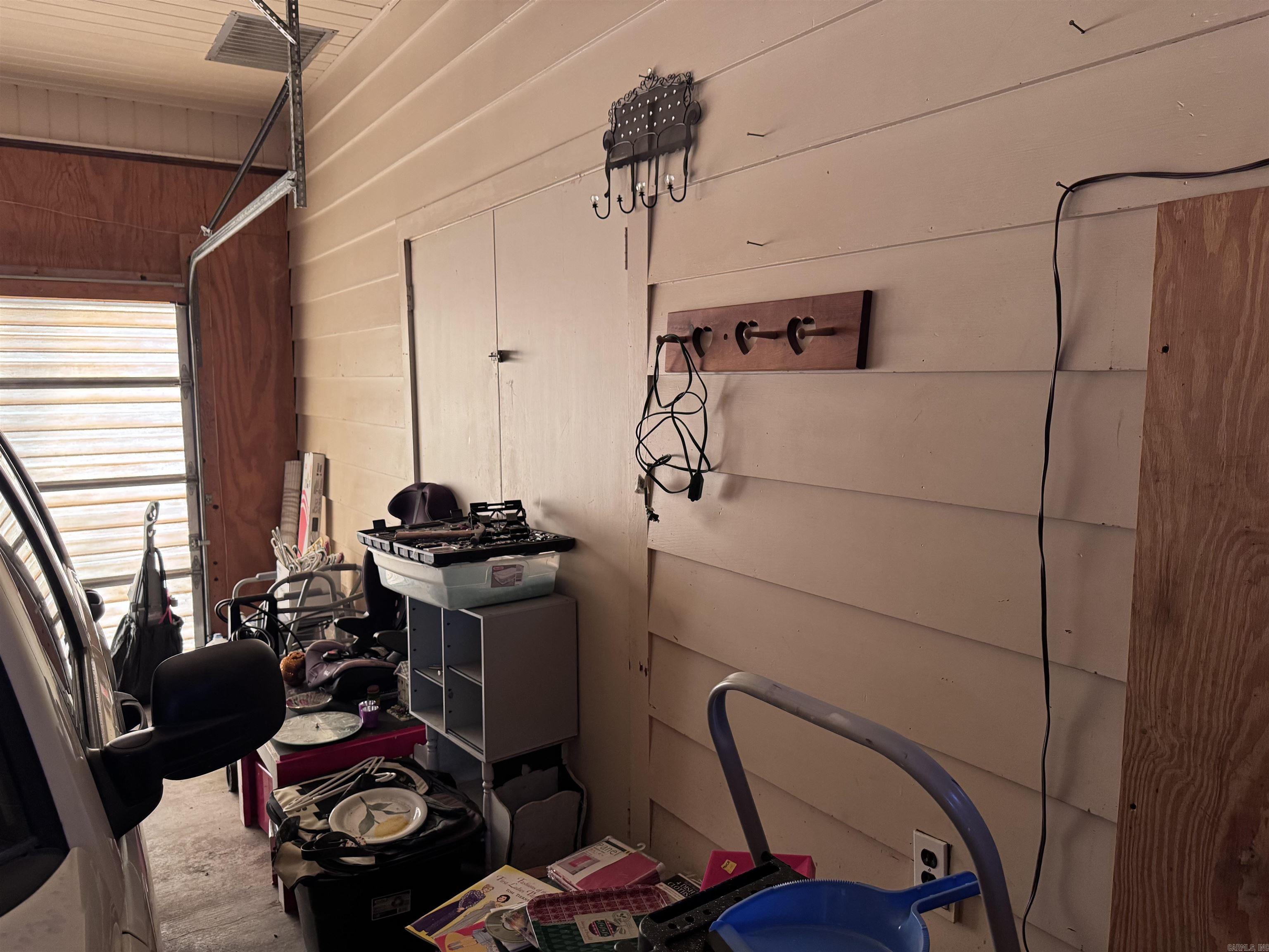 COUNTRY CLUB - Residential