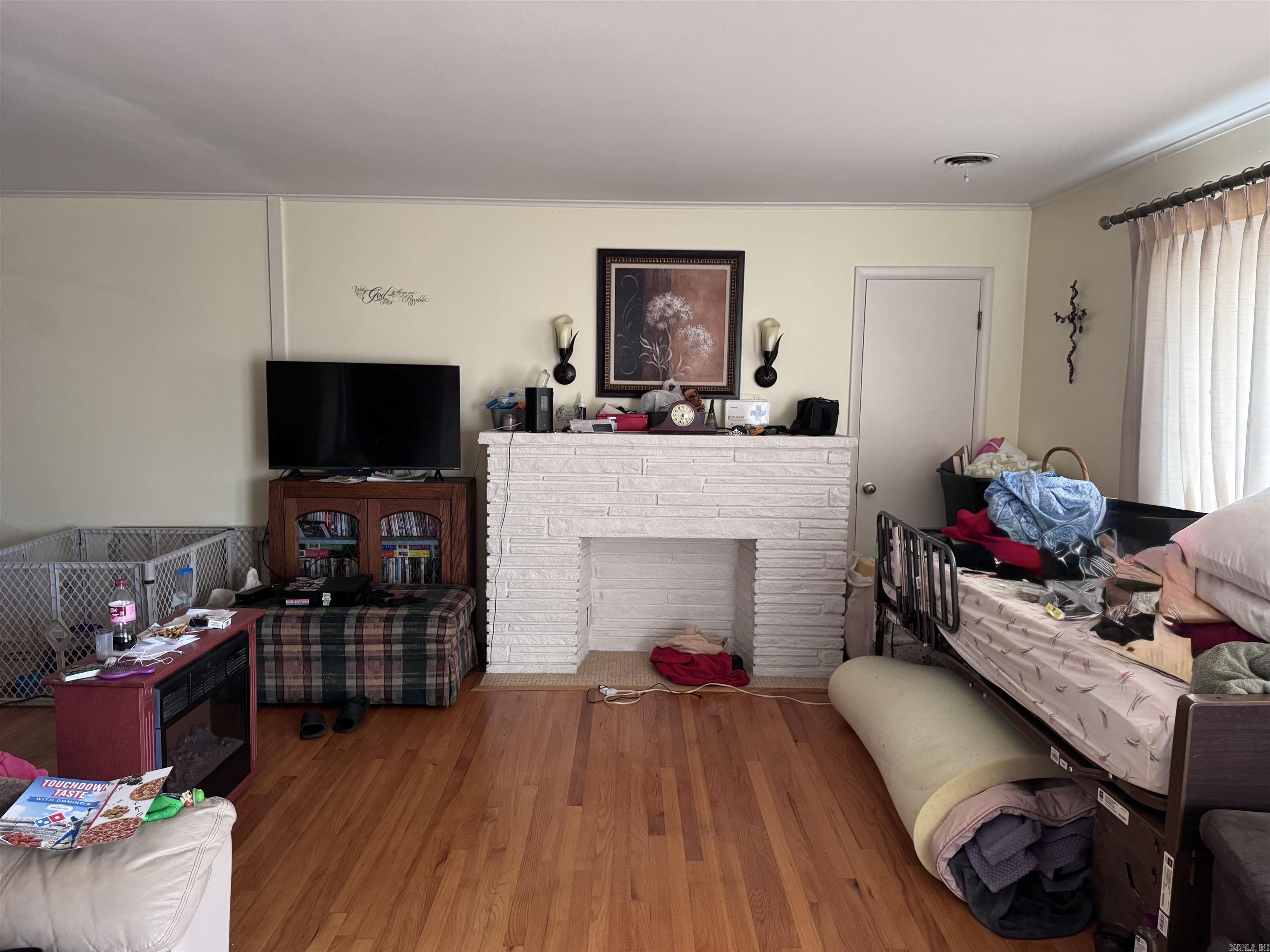 COUNTRY CLUB - Residential