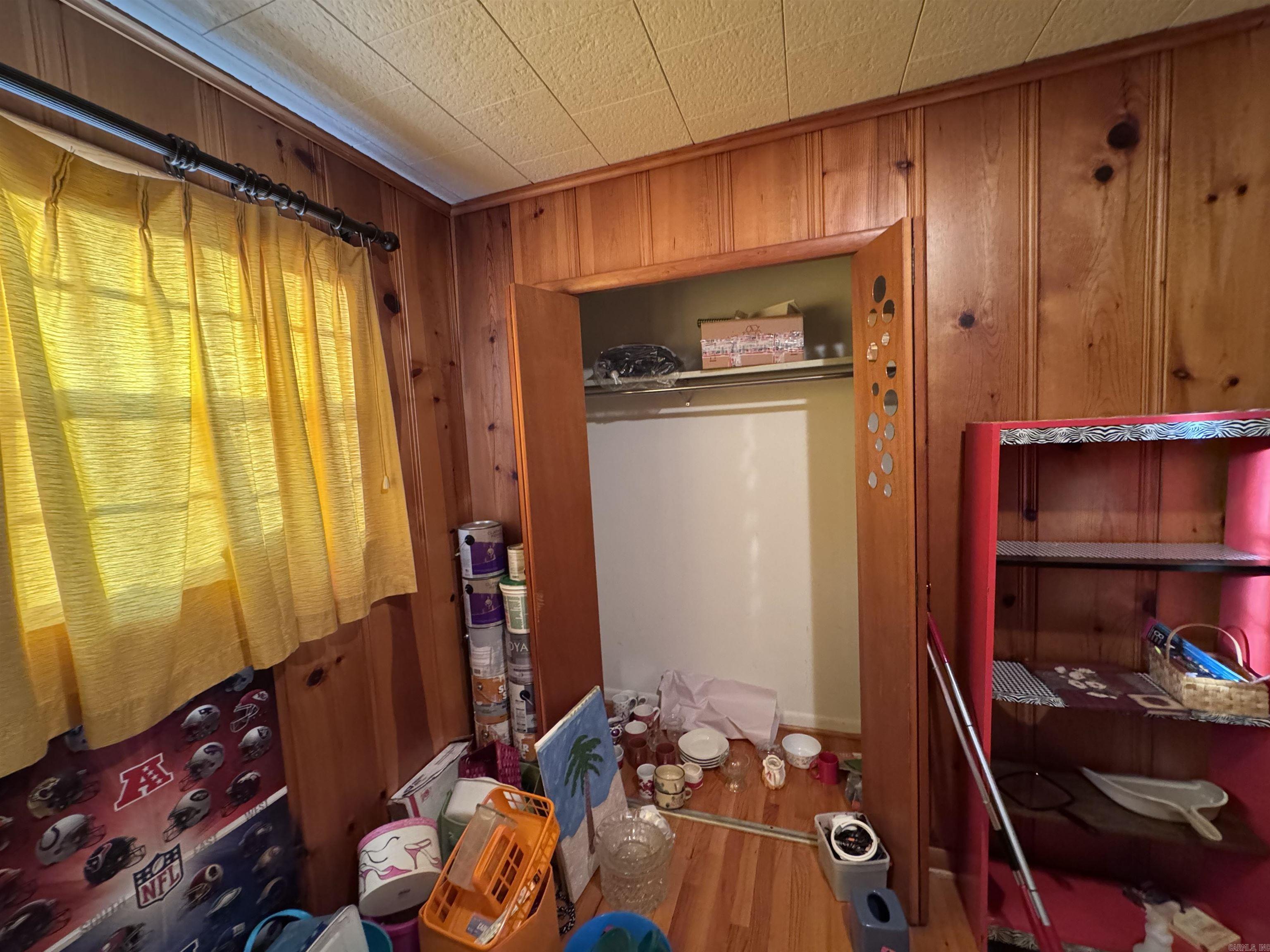 COUNTRY CLUB - Residential