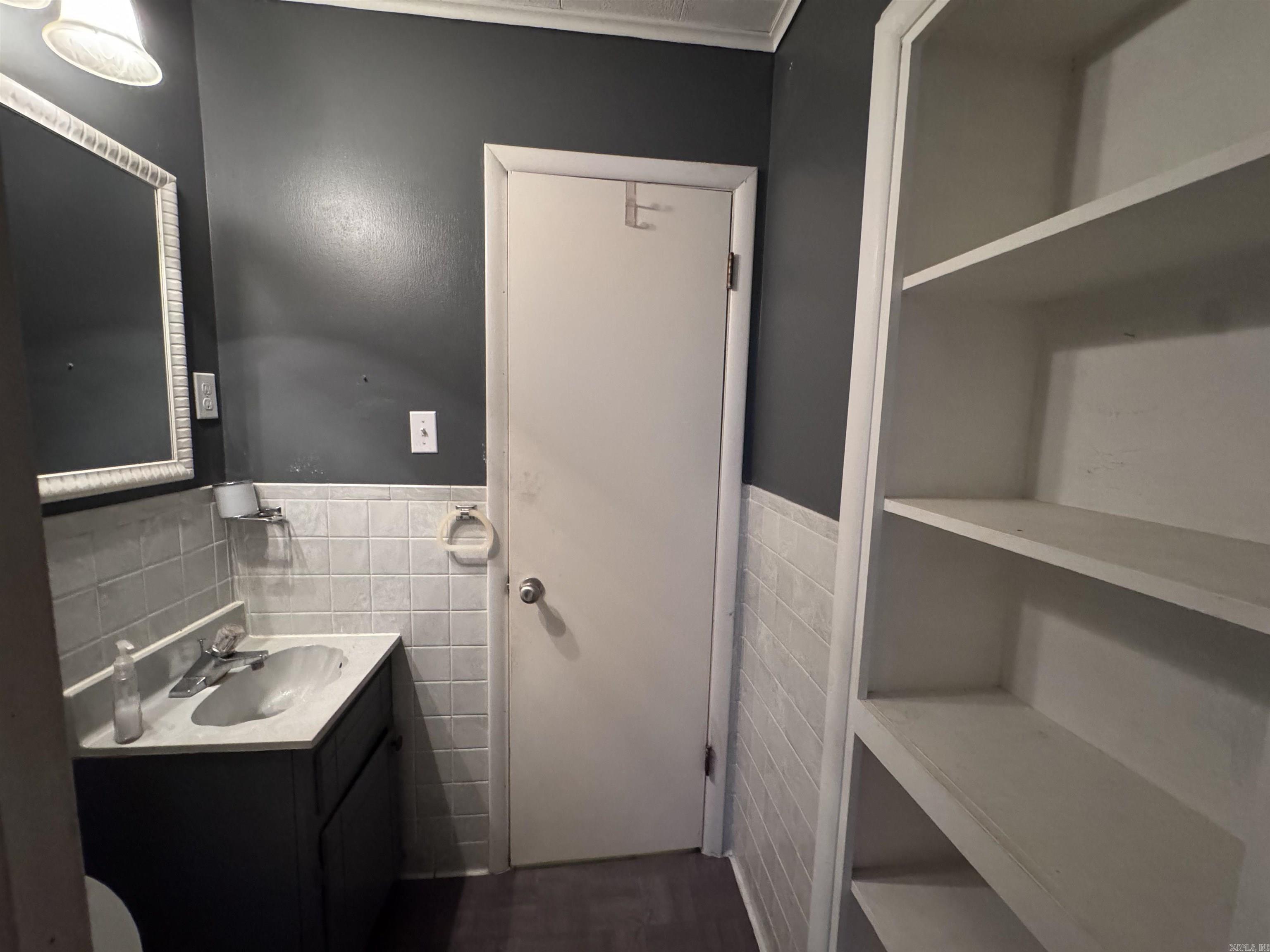 COUNTRY CLUB - Residential