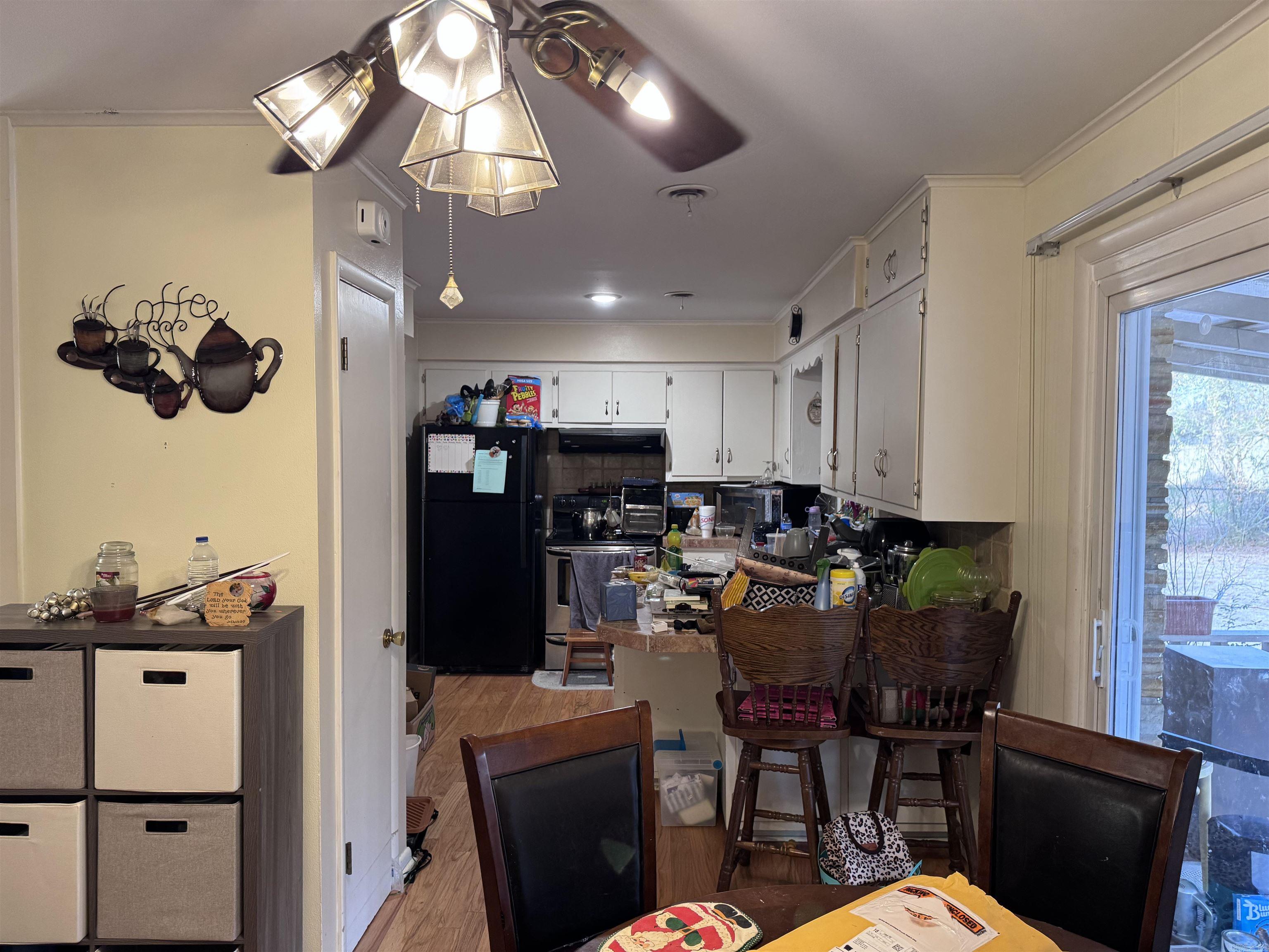 COUNTRY CLUB - Residential