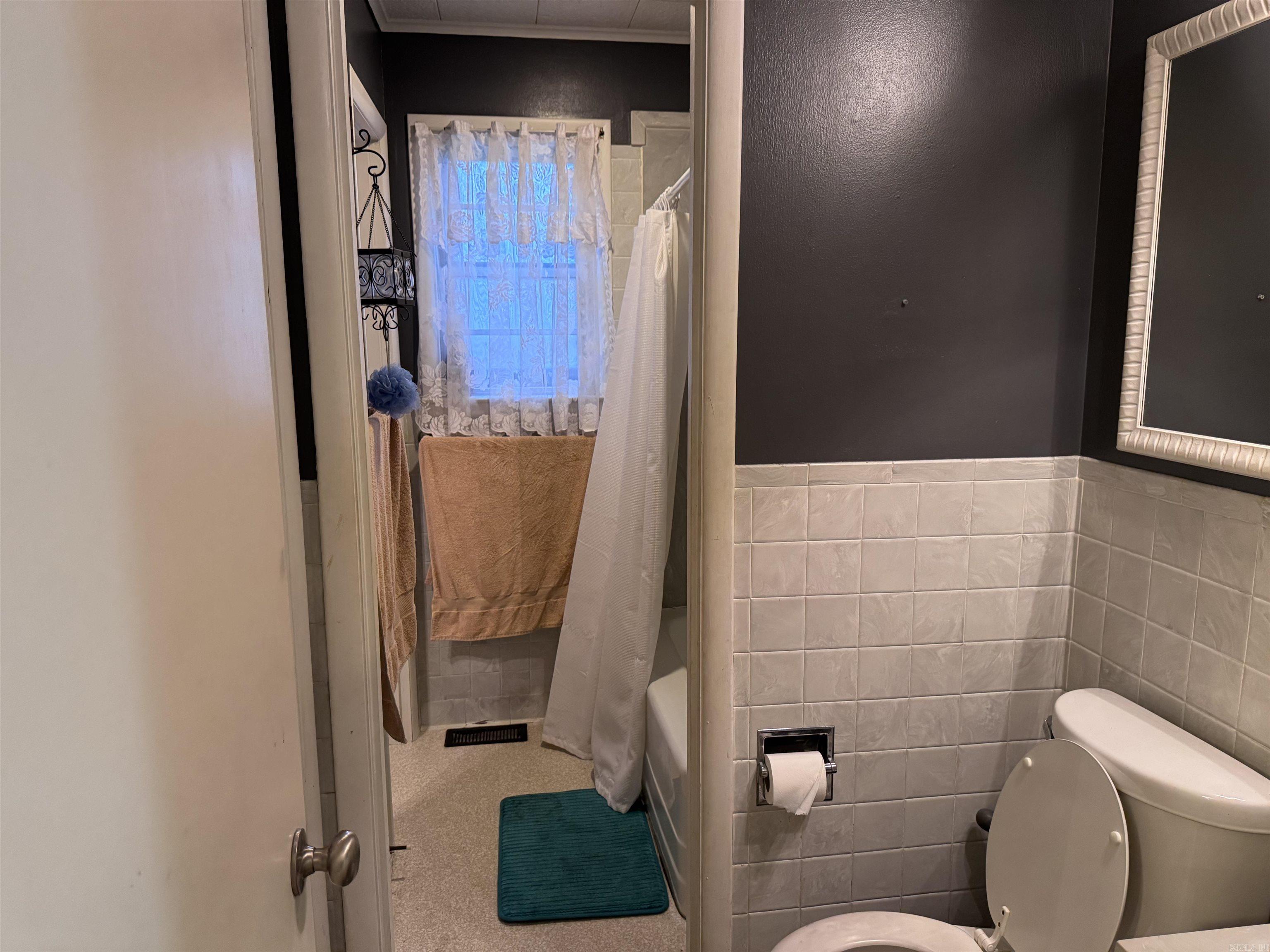 COUNTRY CLUB - Residential