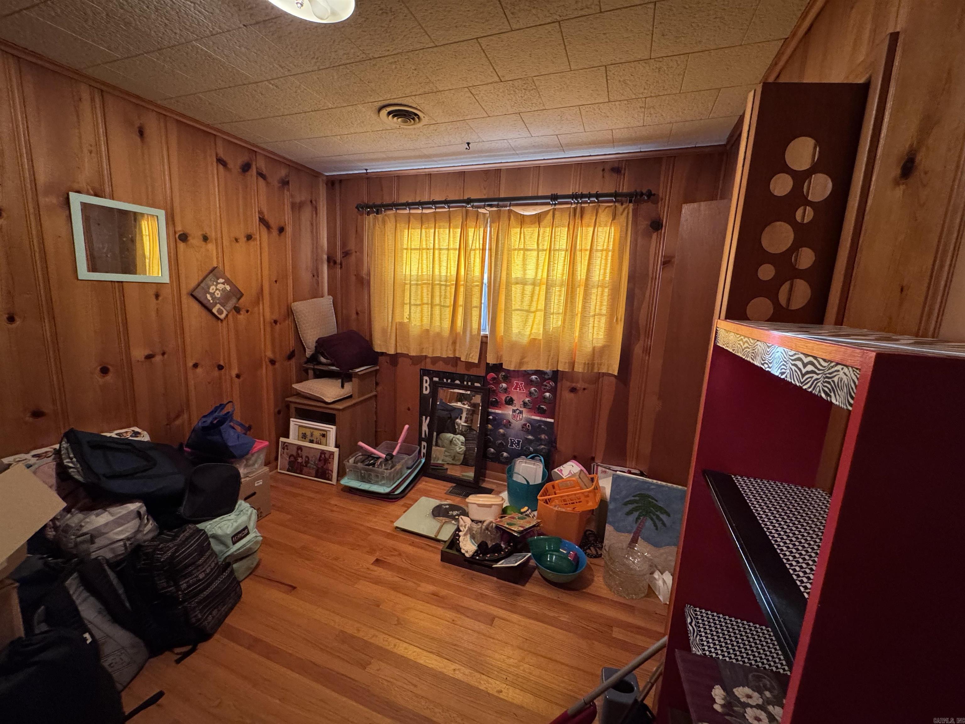 COUNTRY CLUB - Residential