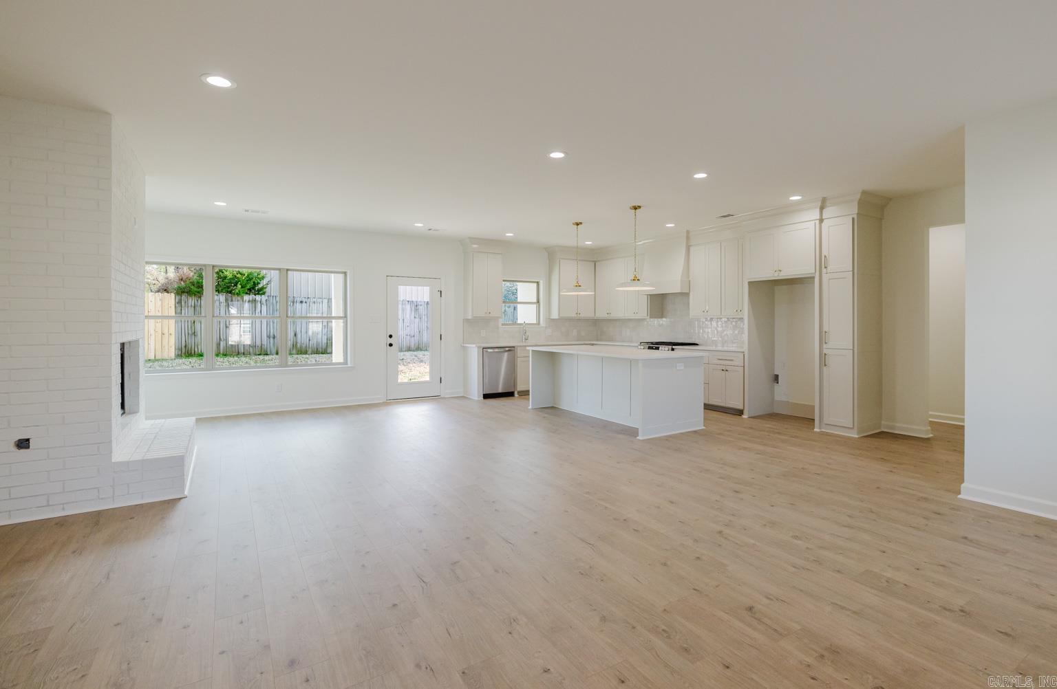 SPENCER CROSSING LLC - Residential