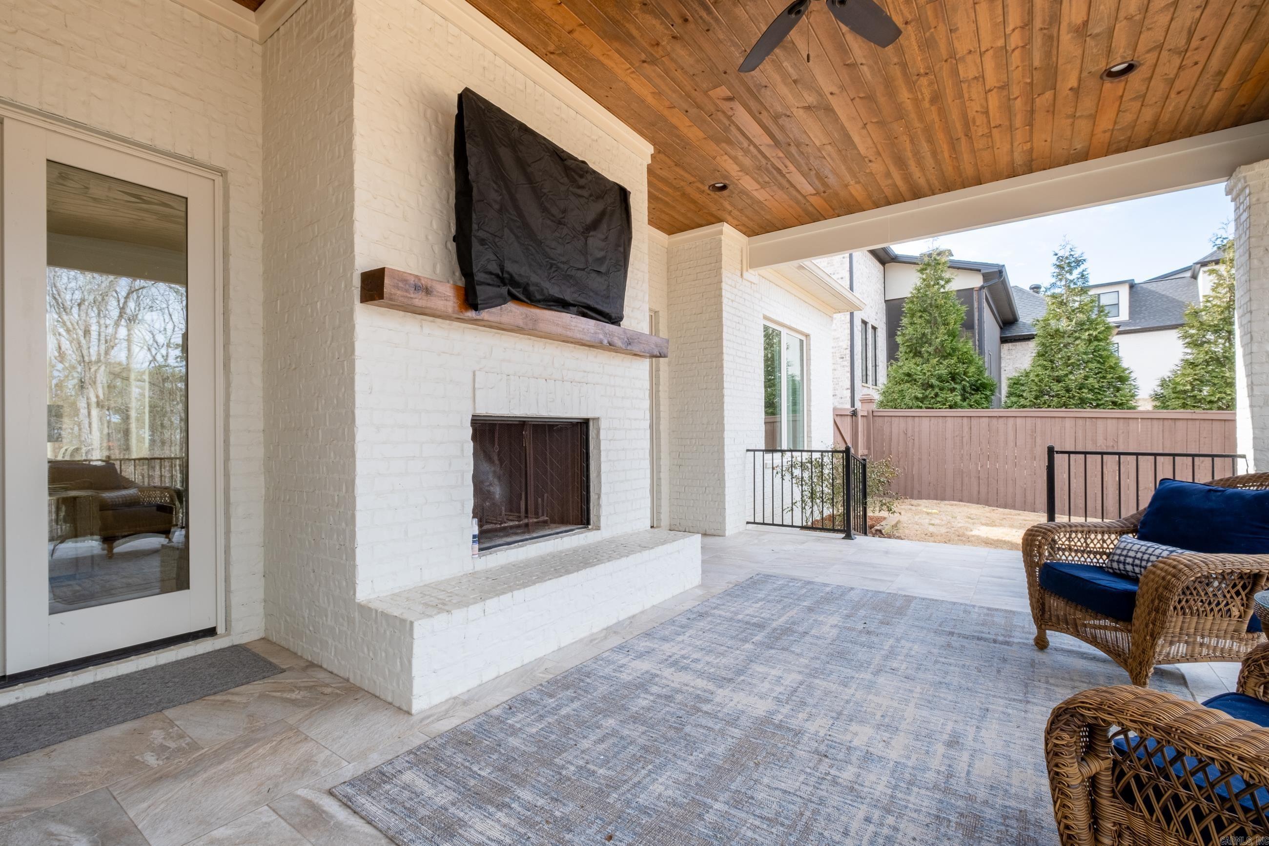 CHENAL VALLEY "FALSTONE COURT" - Residential