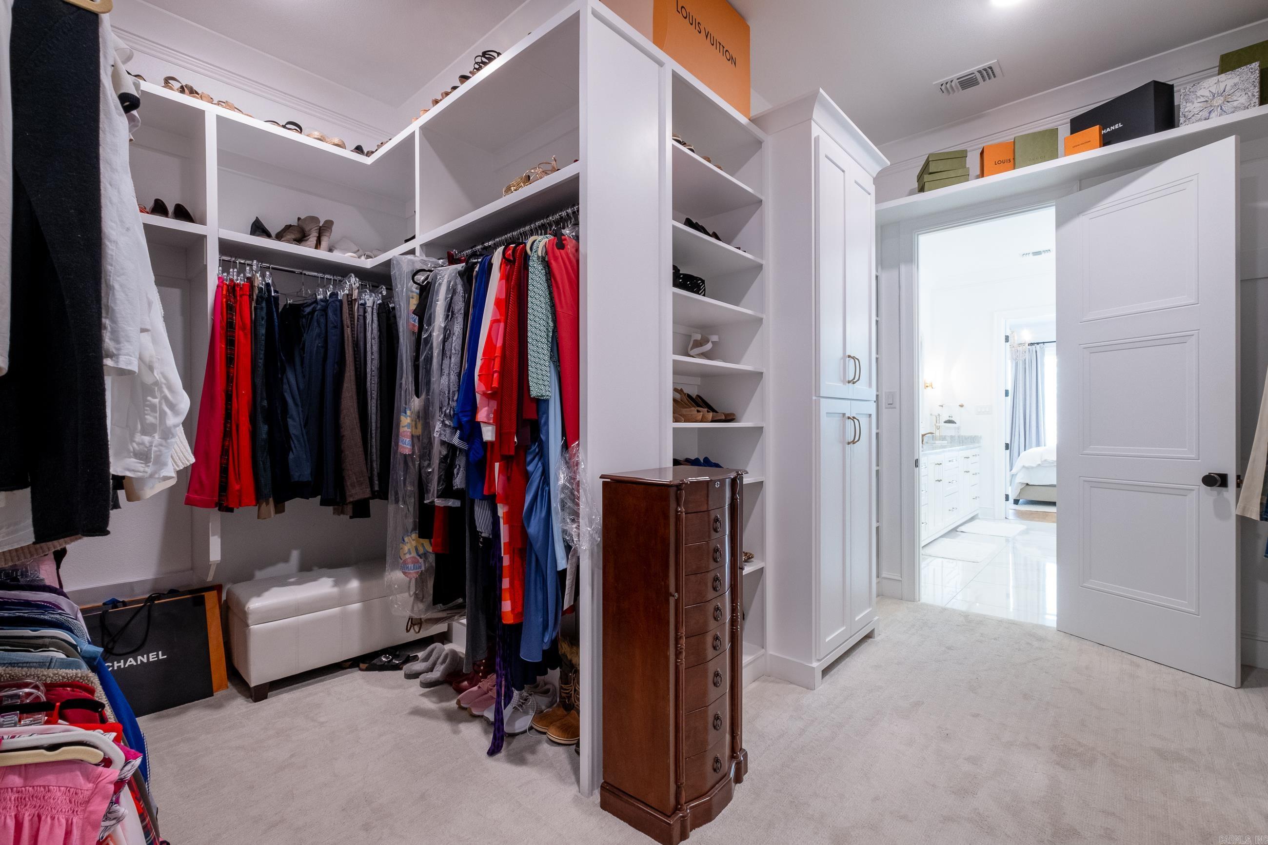 CHENAL VALLEY "FALSTONE COURT" - Residential