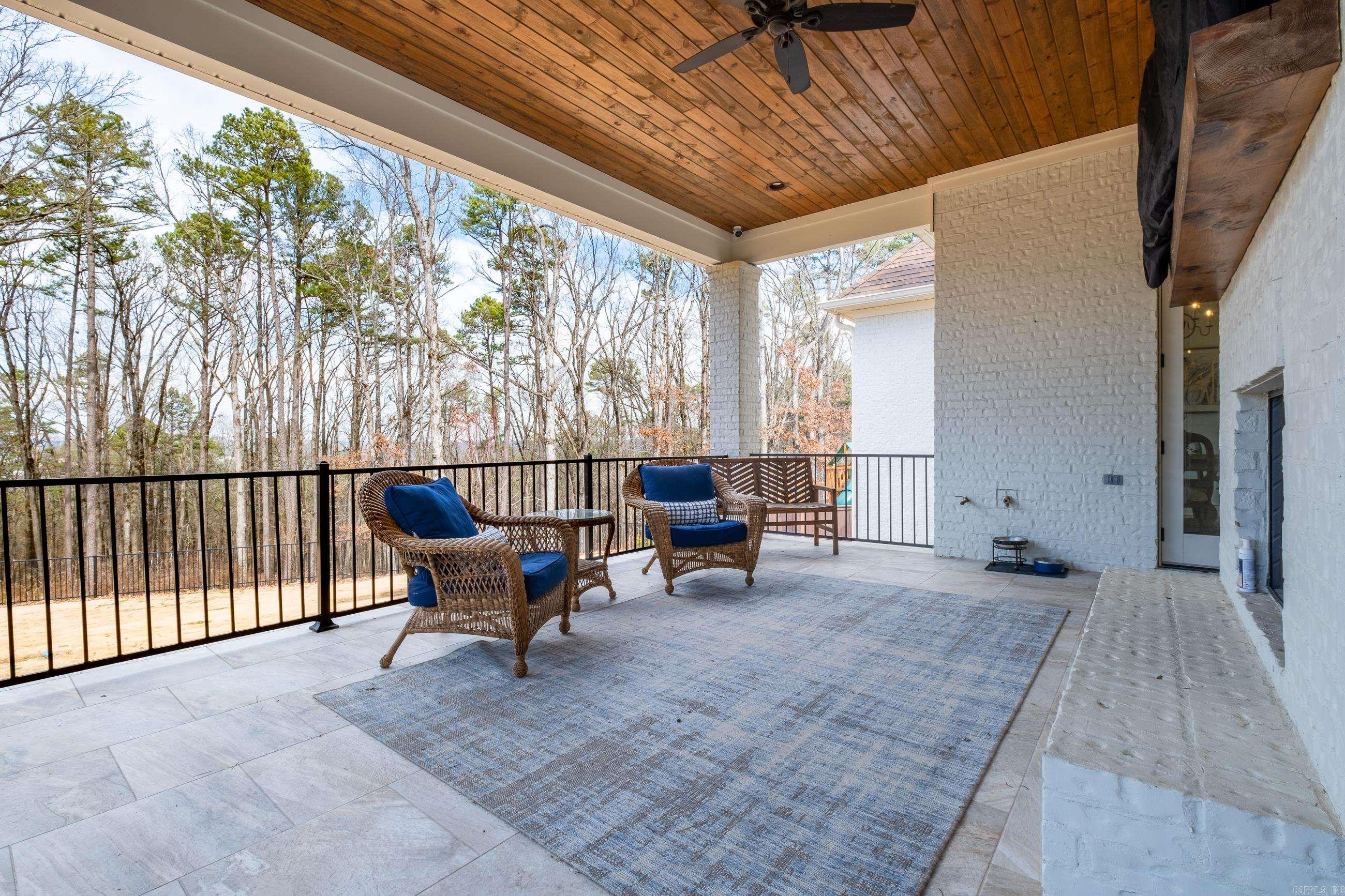 CHENAL VALLEY "FALSTONE COURT" - Residential