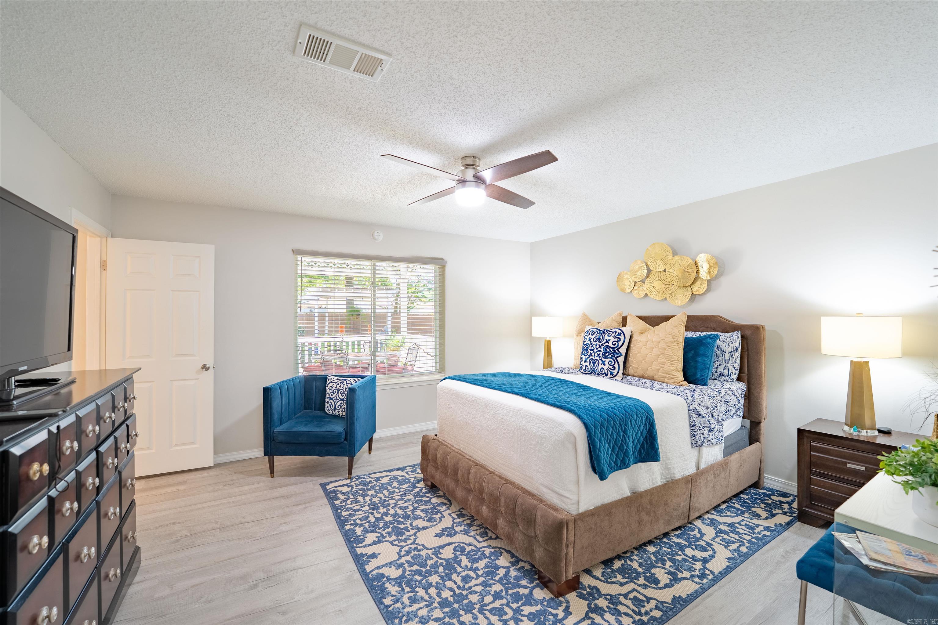 FOXWOOD J - Residential