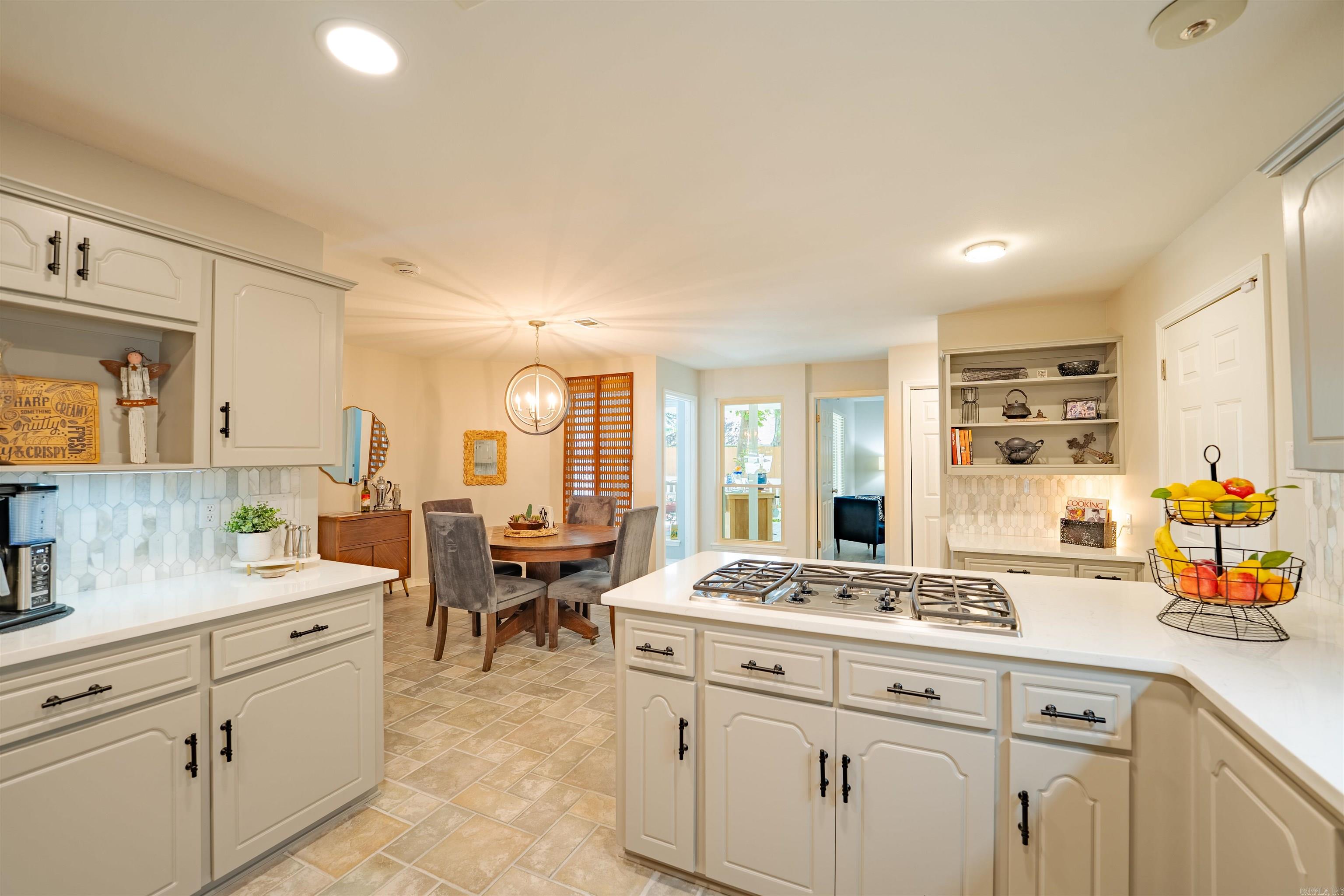 FOXWOOD J - Residential