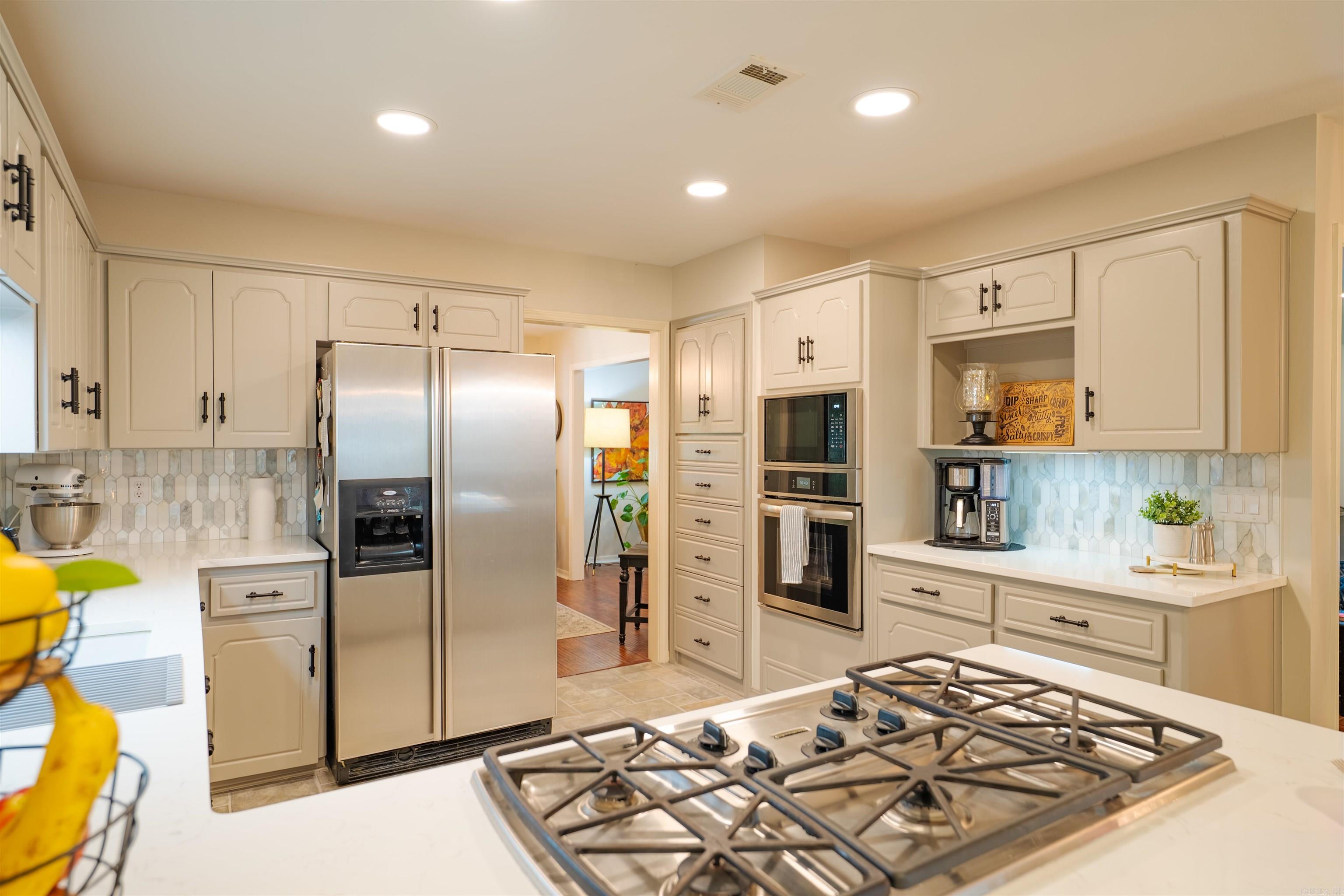FOXWOOD J - Residential