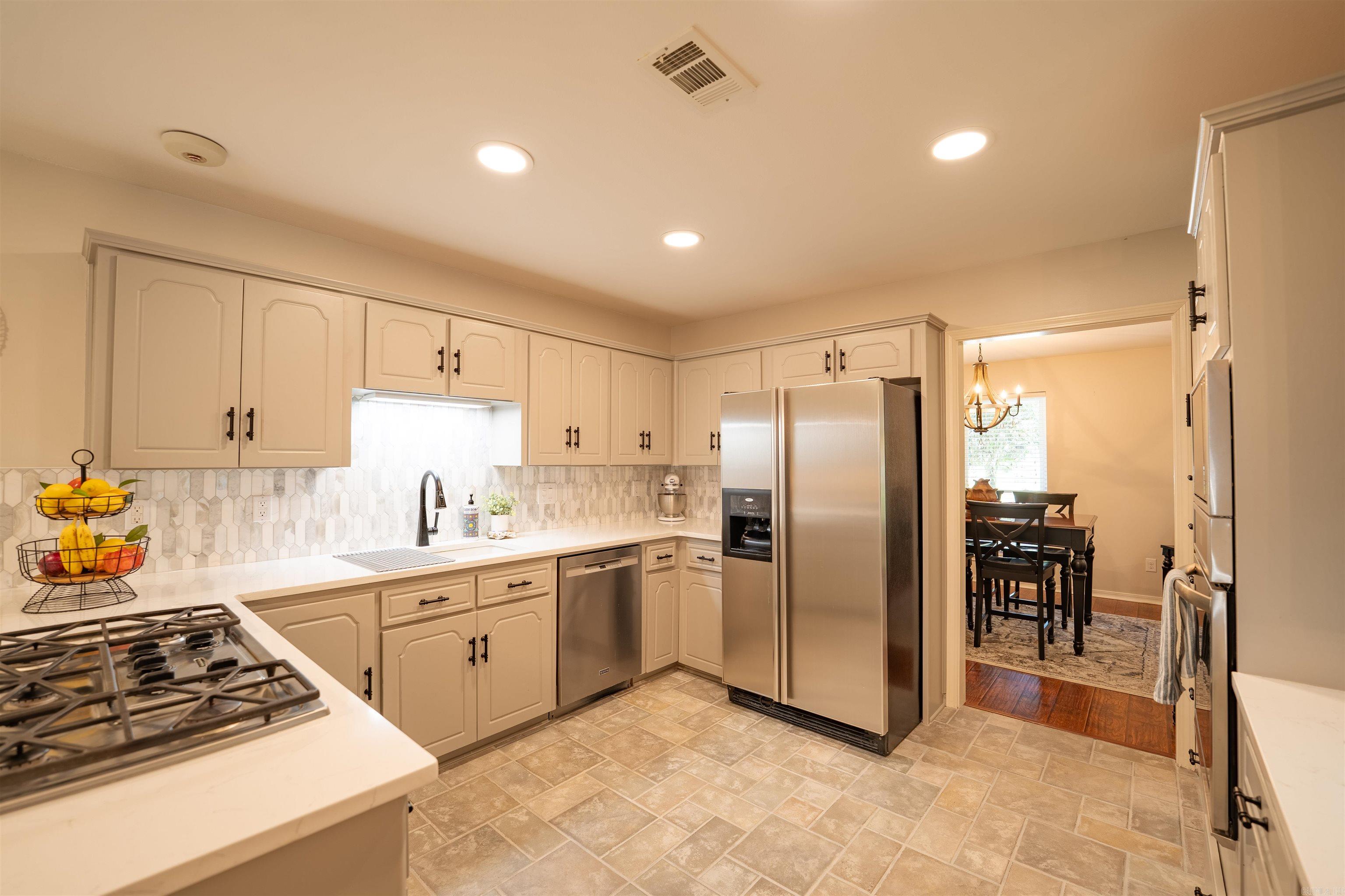 FOXWOOD J - Residential