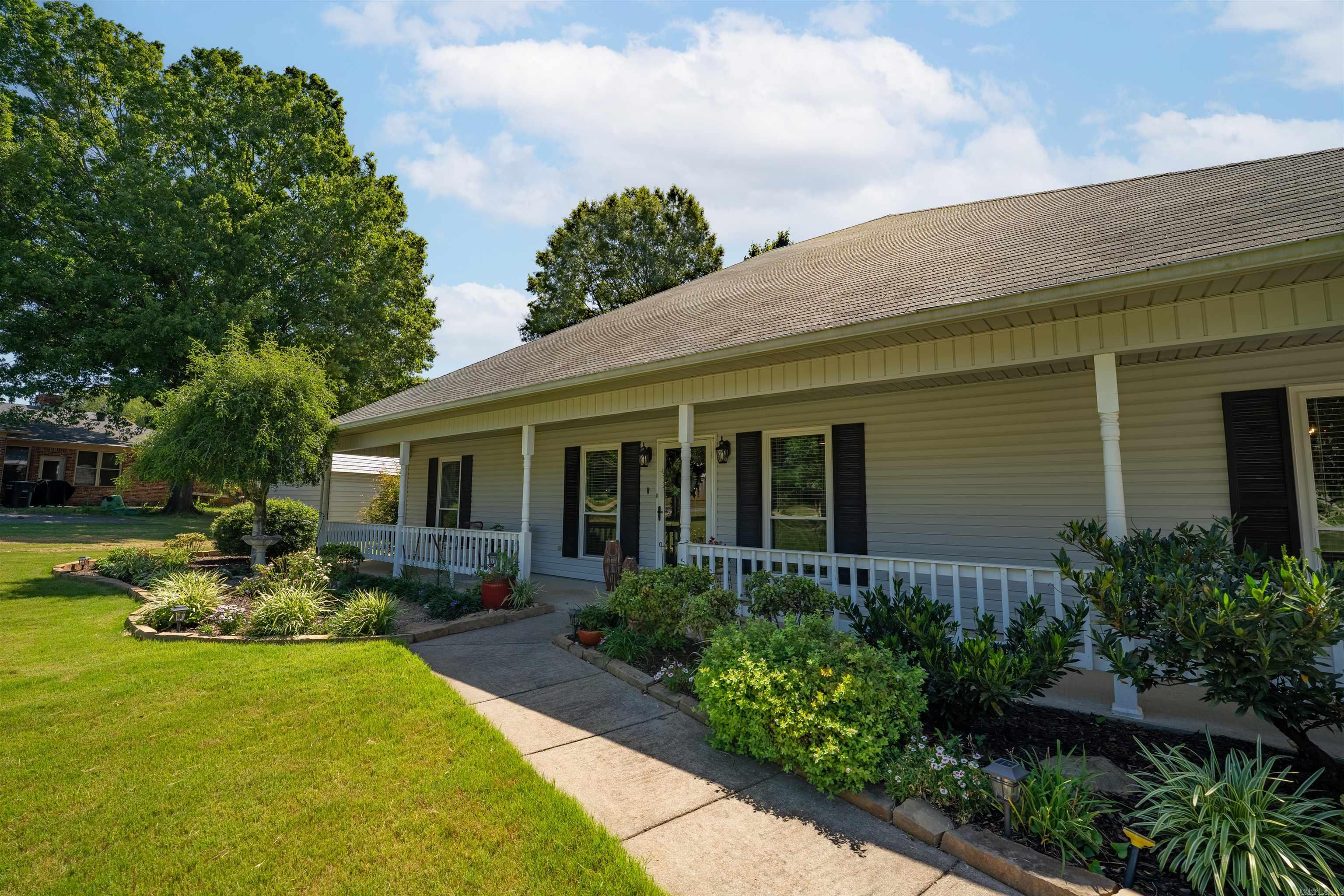 FOXWOOD J - Residential