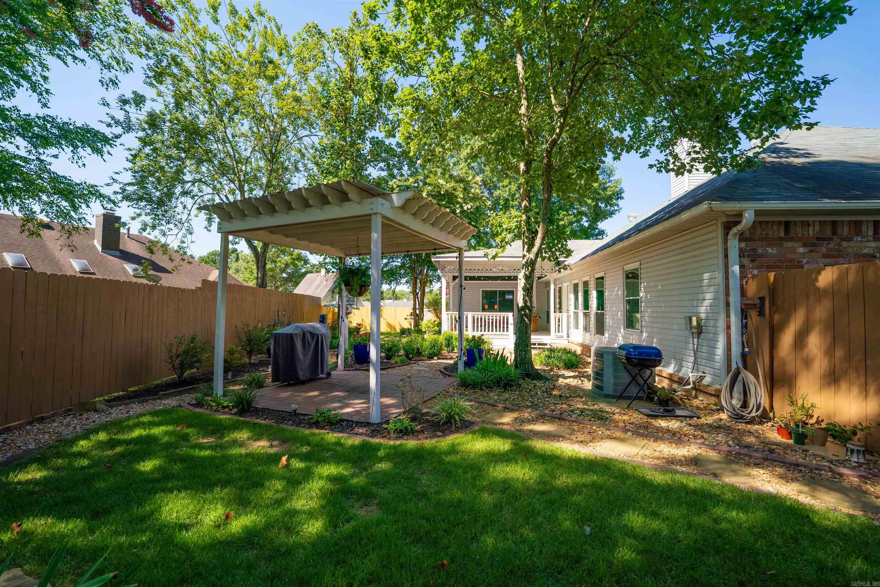 FOXWOOD J - Residential