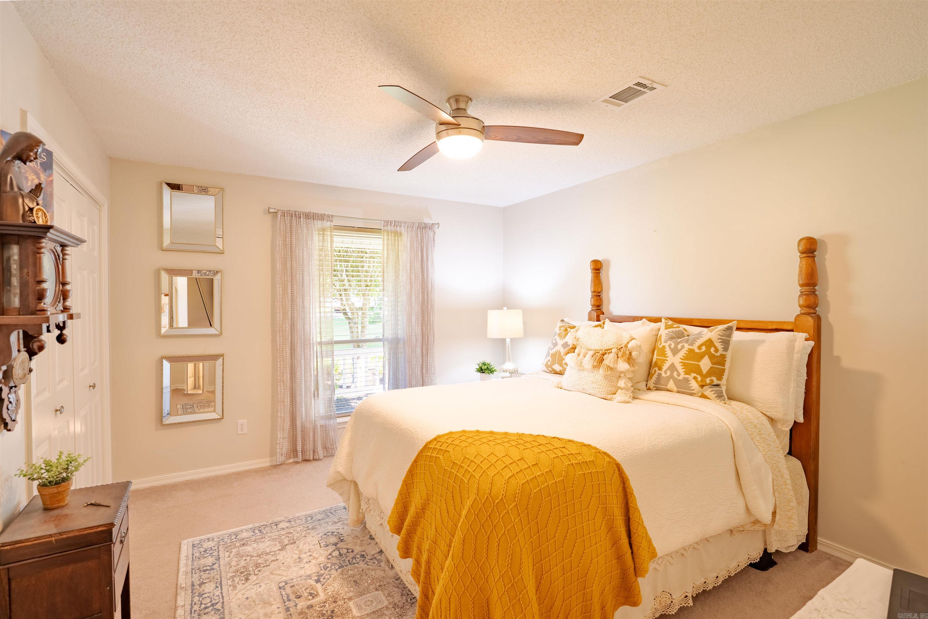 FOXWOOD J - Residential