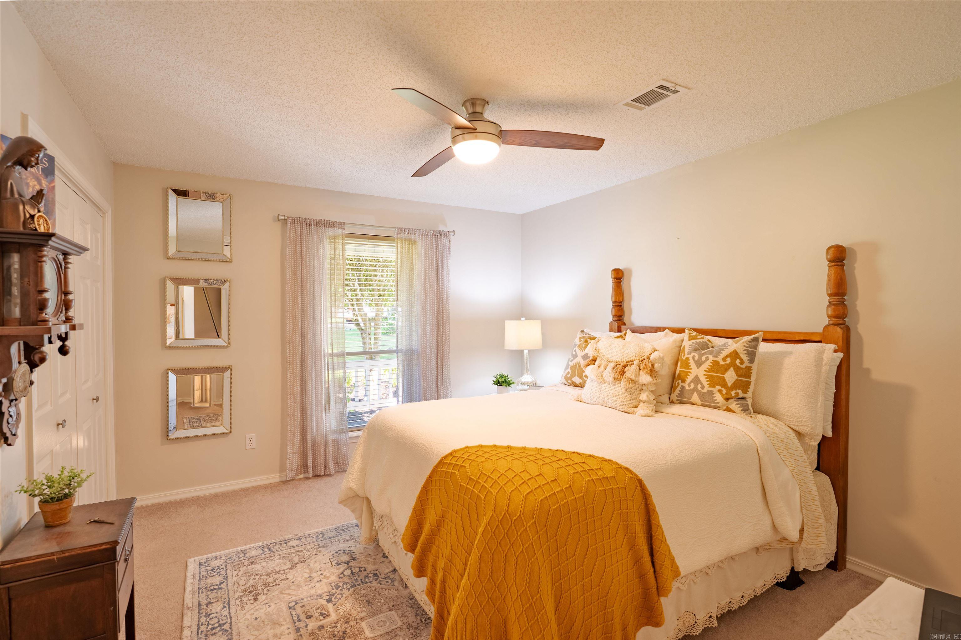 FOXWOOD J - Residential