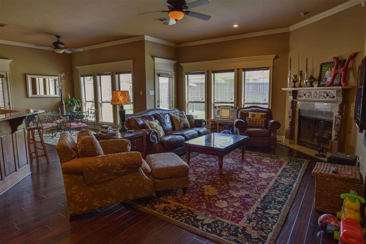 CENTENNIAL - Residential