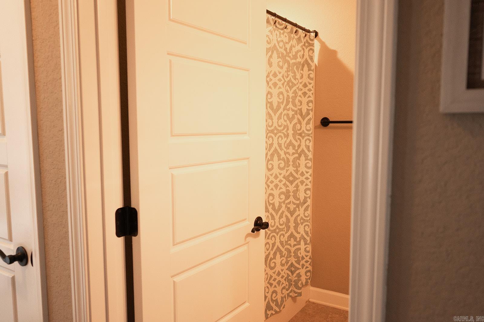 CROSS CREEK - Residential