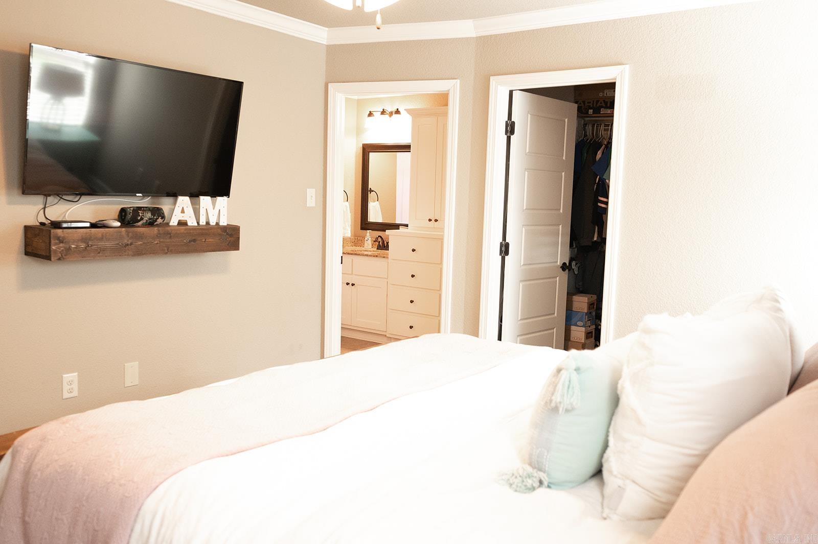 CROSS CREEK - Residential