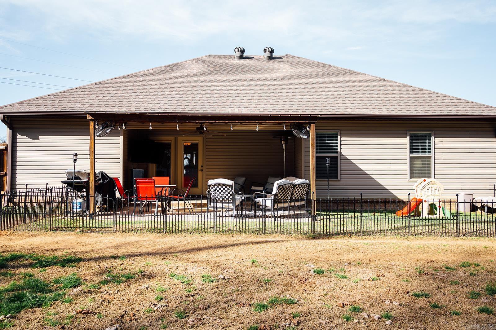 CROSS CREEK - Residential