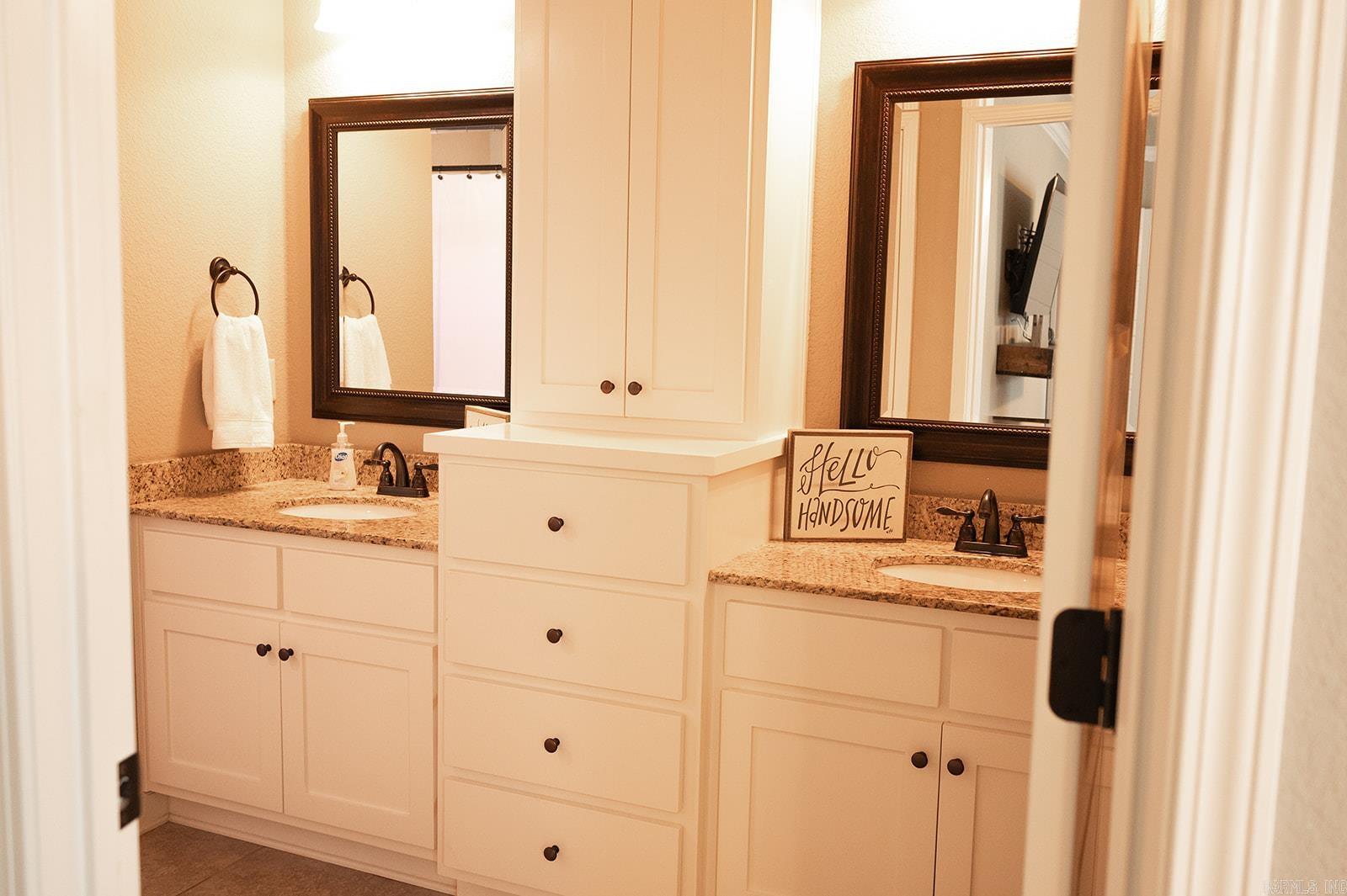 CROSS CREEK - Residential