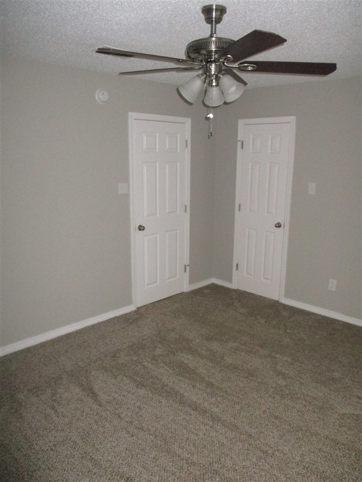 Timberwood Park II-B - Residential Lease