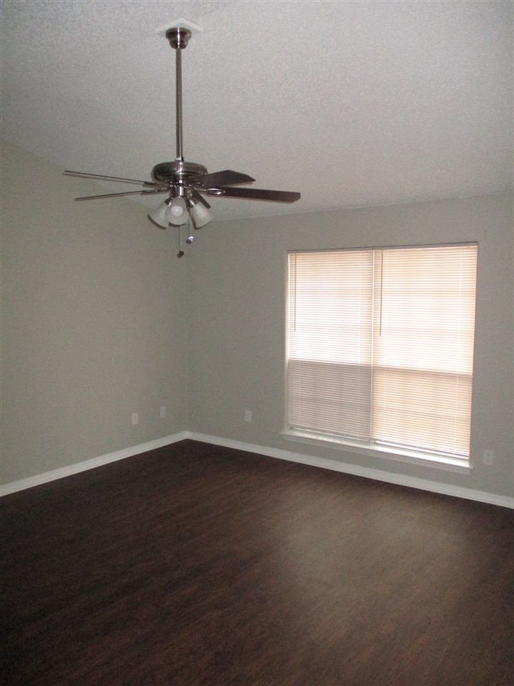 Timberwood Park II-B - Residential Lease