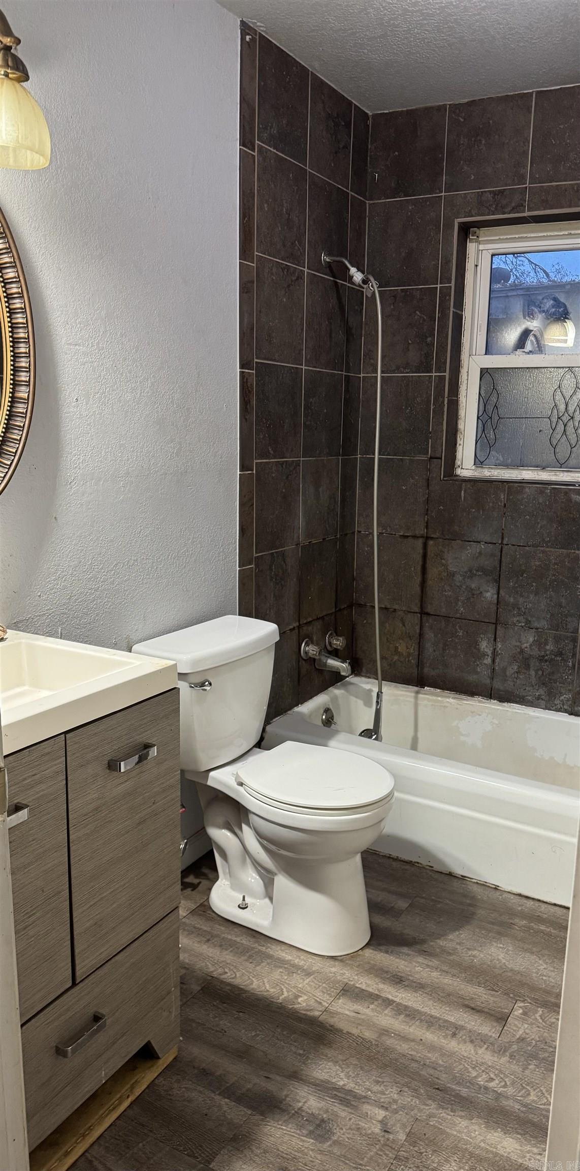 Hayes 2nd - Residential