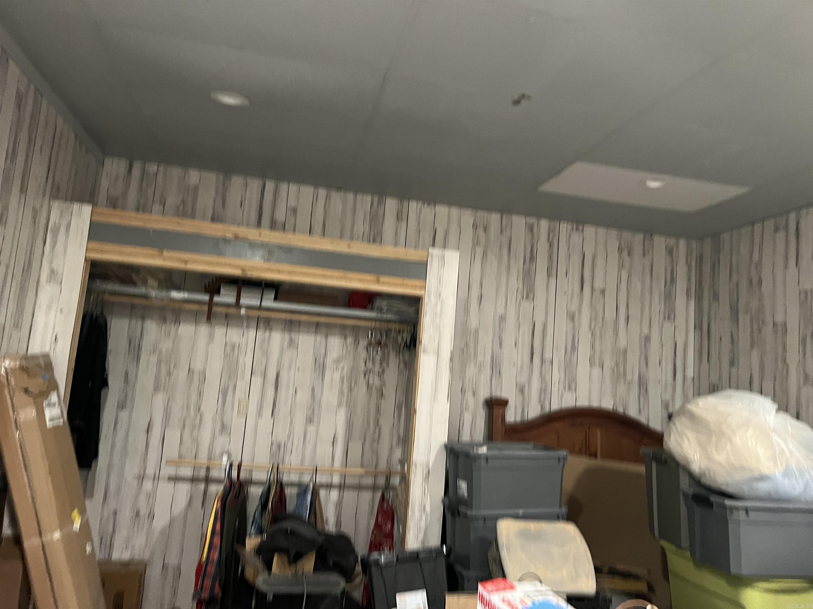 Metes & Bounds - Commercial Sale