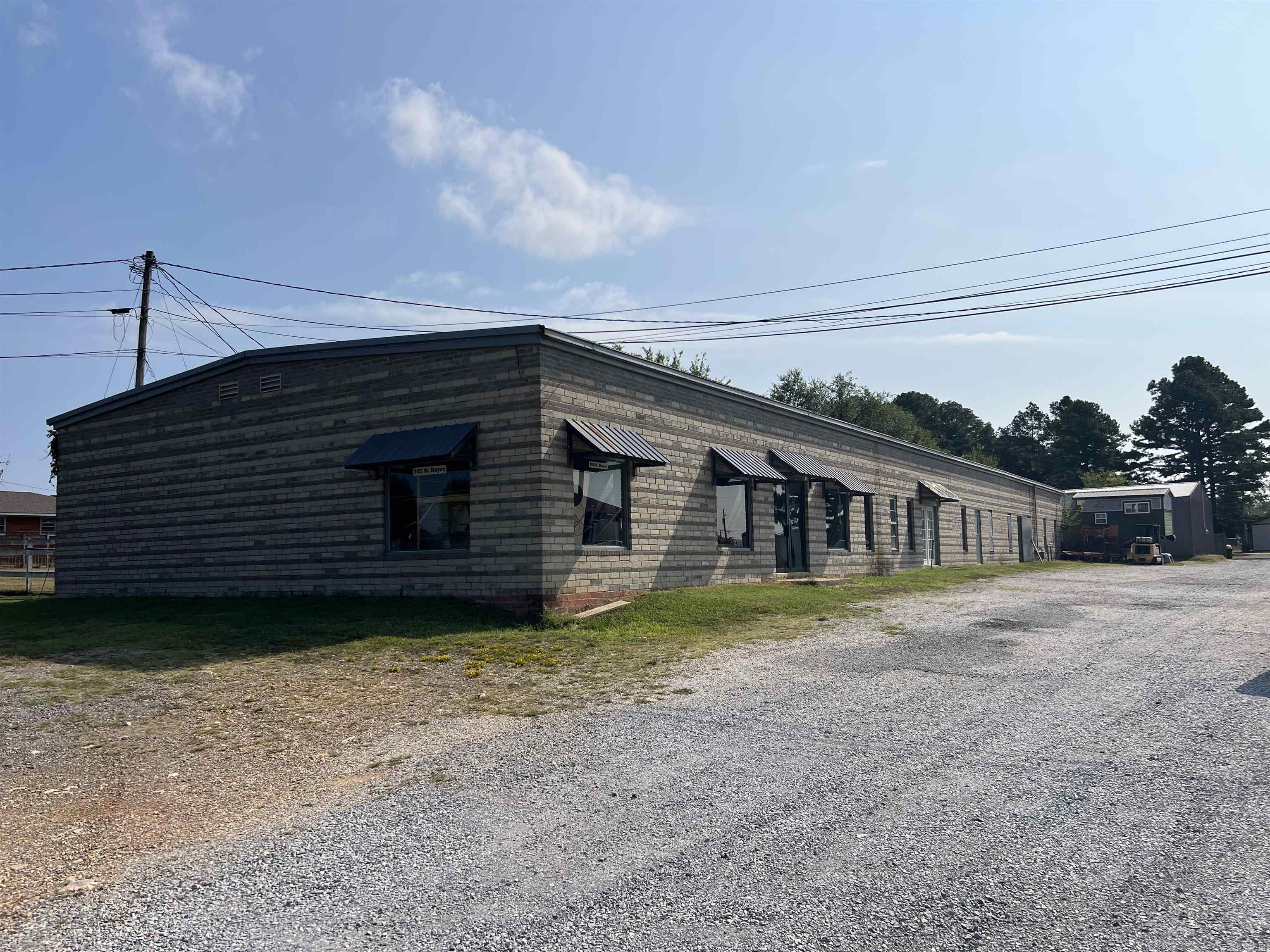 Location ,Location In Mountain View AR Two multi purpose building, one with 6750 sq ft and one with 1800 sq ft. all the room you need to start that small business, or investment property. The larger building has a large apartment, with 1 and half bath. Don't miss your opportunity to own your part of the Mountain View Business world.