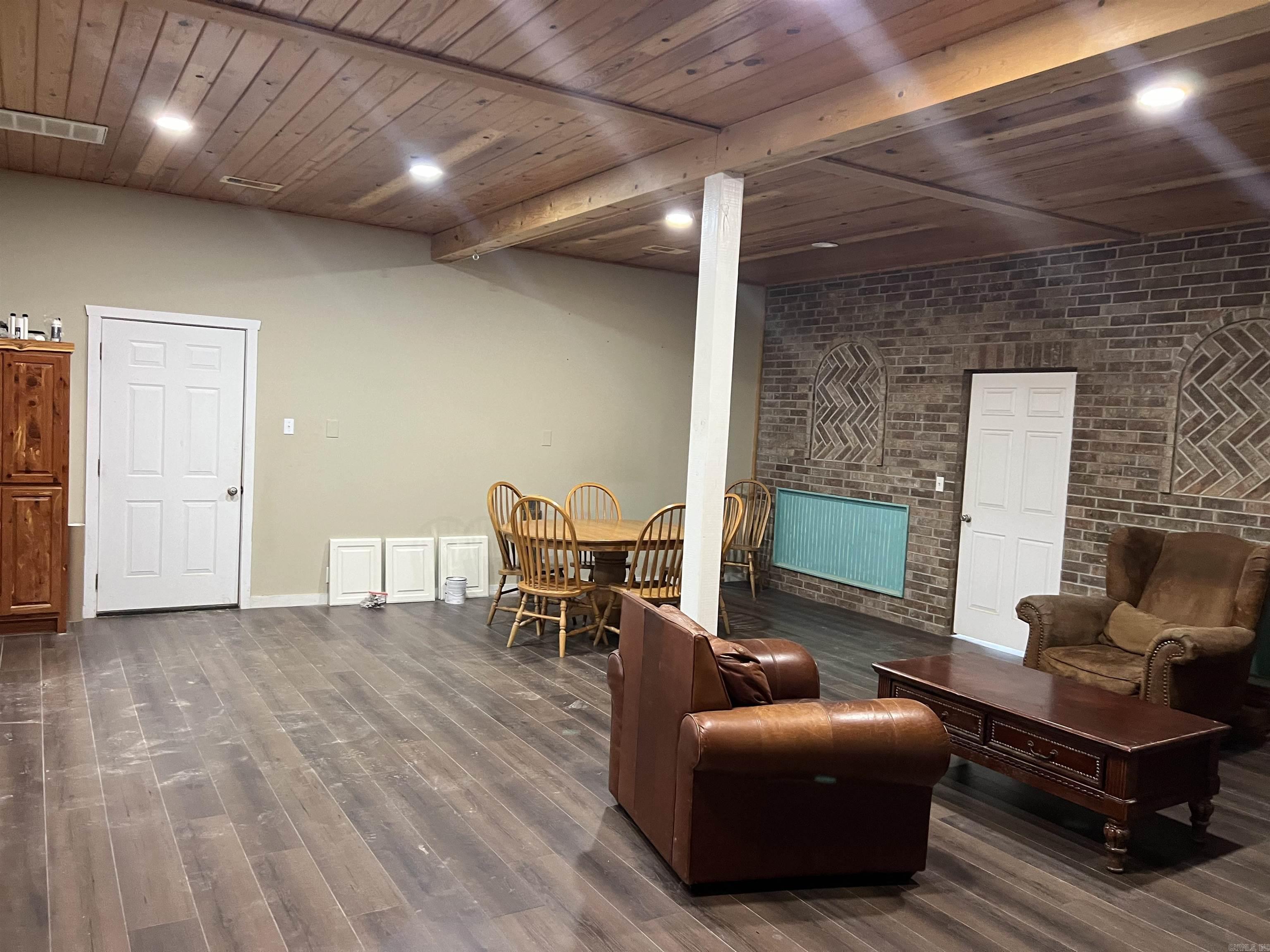 Metes & Bounds - Commercial Sale