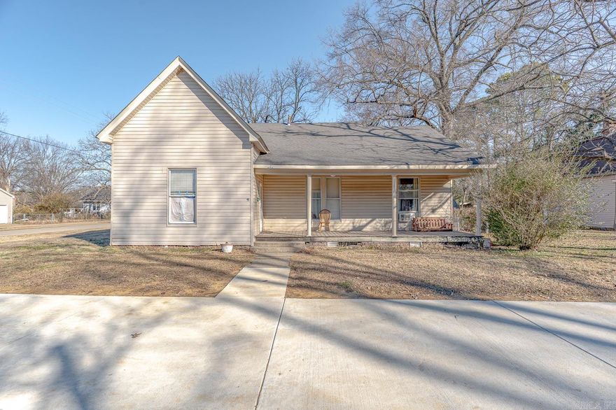 Welcome to 1020 W Jefferson Ave in Jonesboro, AR! This 3-bedroom, 1-bath home offers 1,526 sq ft and sits on a level 0.24 +/- acre corner lot in the Nisbetts Subdivision at the corner of Jefferson and Nisbett. The property features a fully fenced backyard and a detached carport with an attached storage area, providing both covered parking and additional space for storage. Investor special with great potential to update, renovate, or add value. Located in the Jonesboro School District. Tenant occupied. 24-hour notice required for all showings. Call your favorite agent to schedule a showing today.