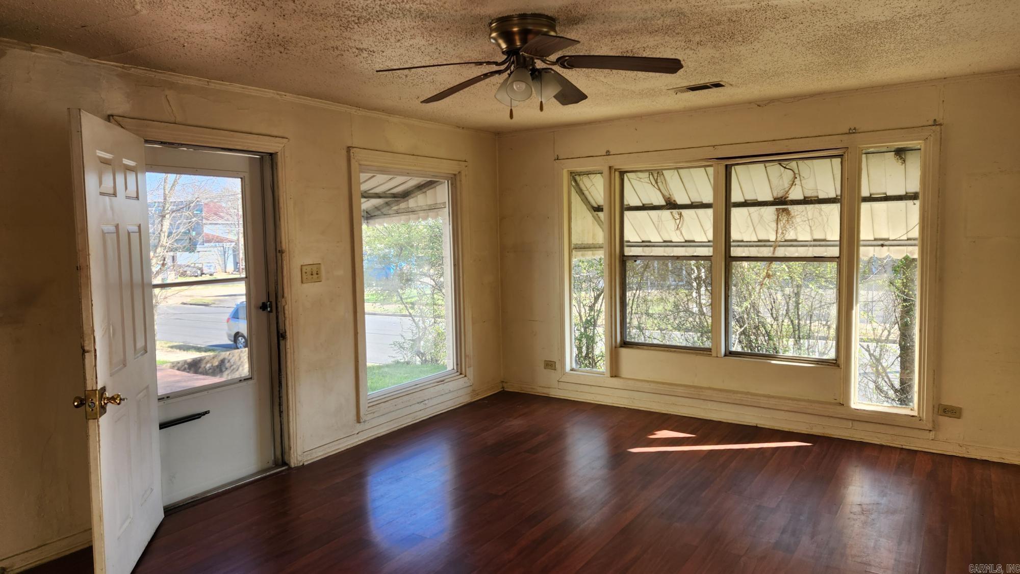 SOUTH HOT SPRINGS ADDITION - Residential