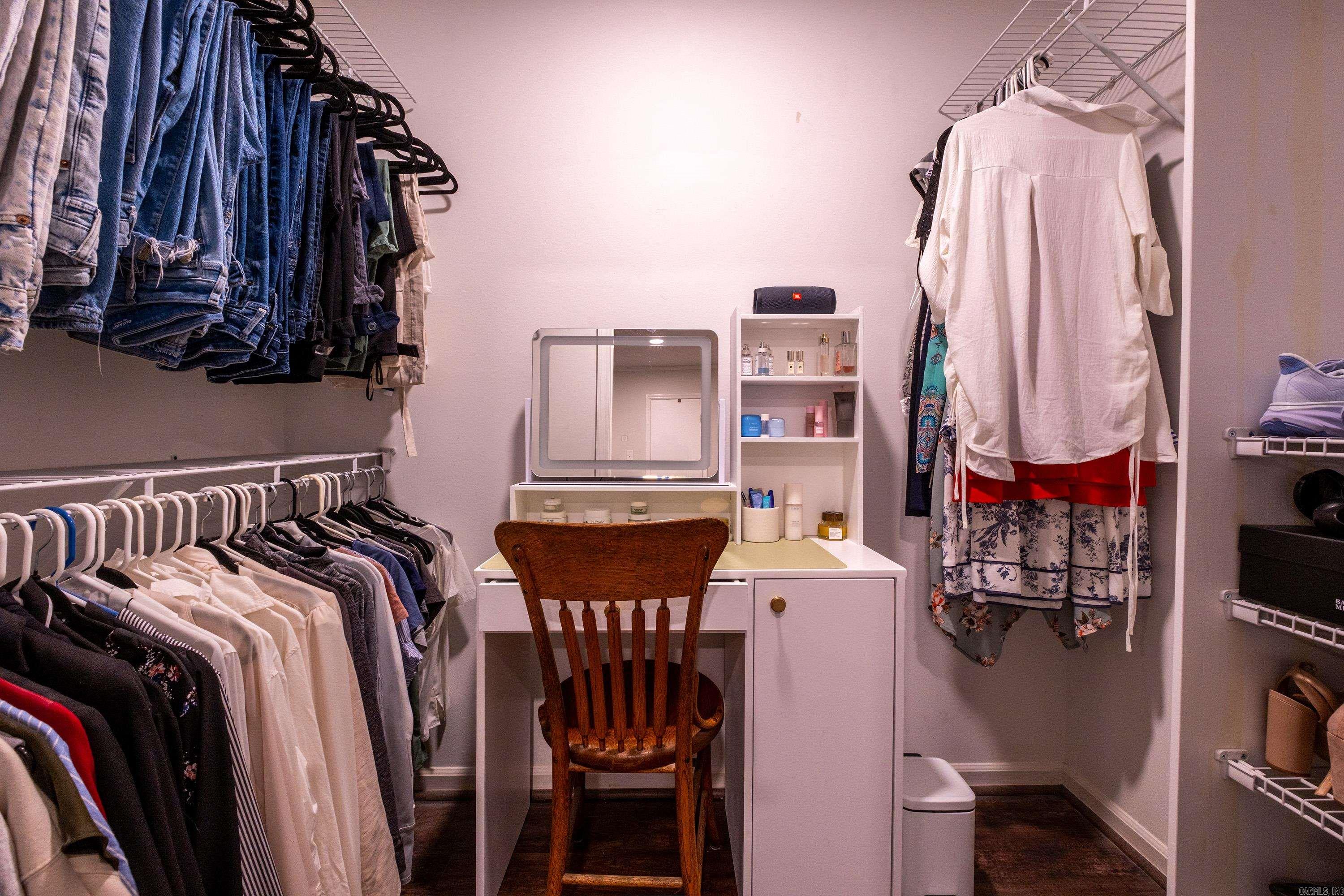 MARLOWE MANOR - Residential