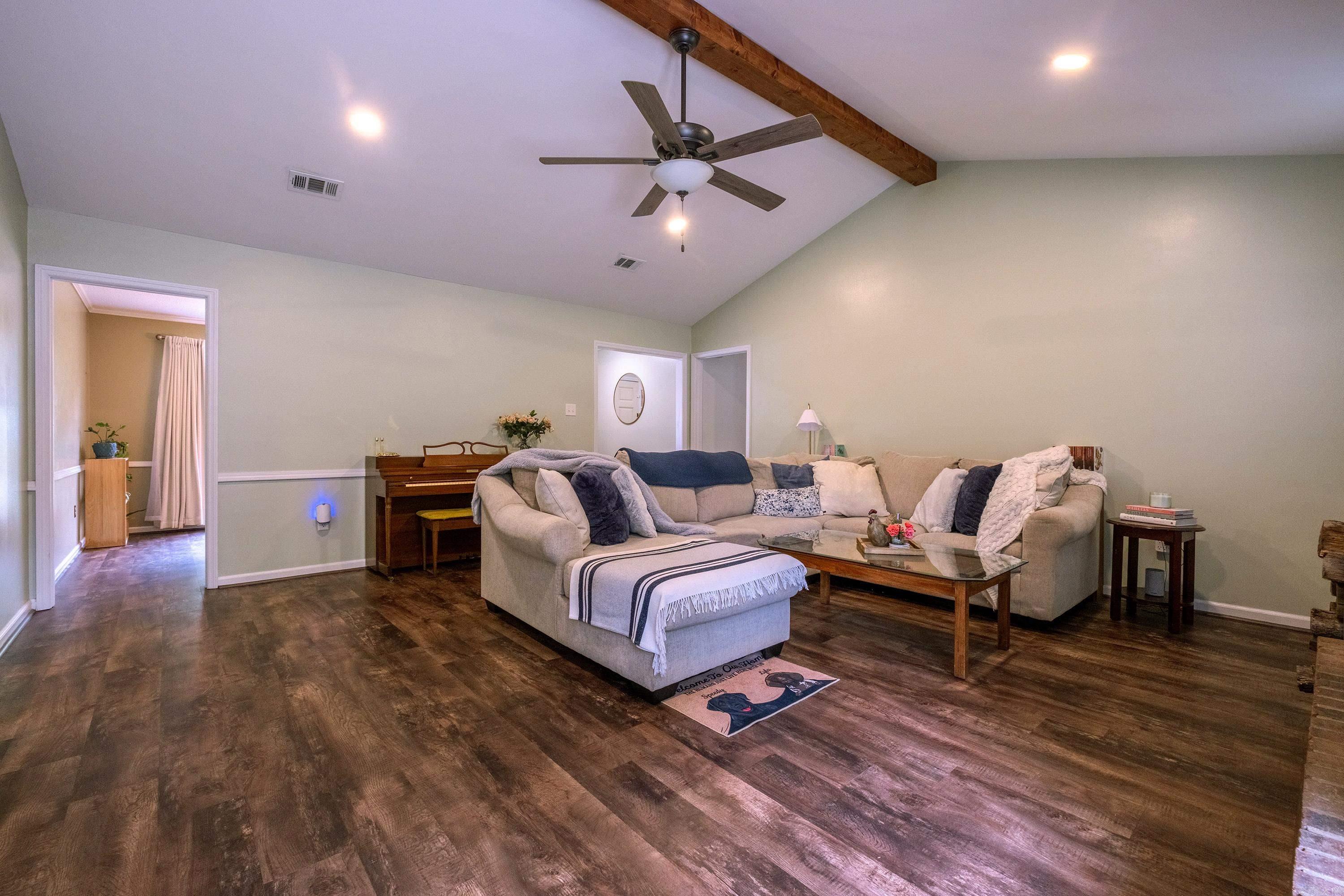 MARLOWE MANOR - Residential