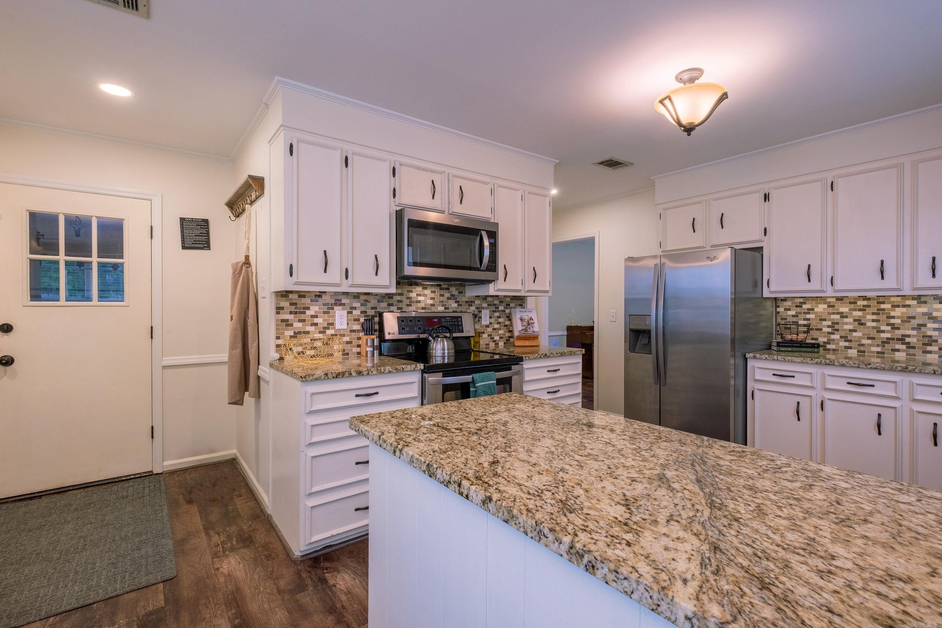 MARLOWE MANOR - Residential