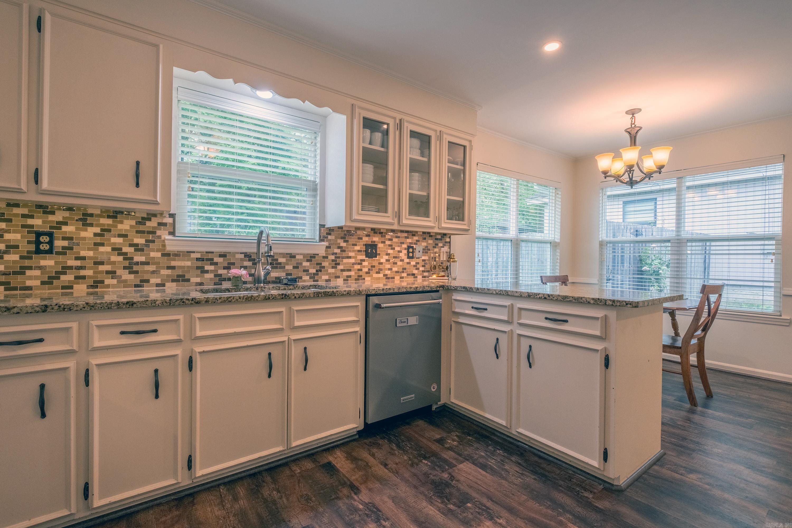 MARLOWE MANOR - Residential