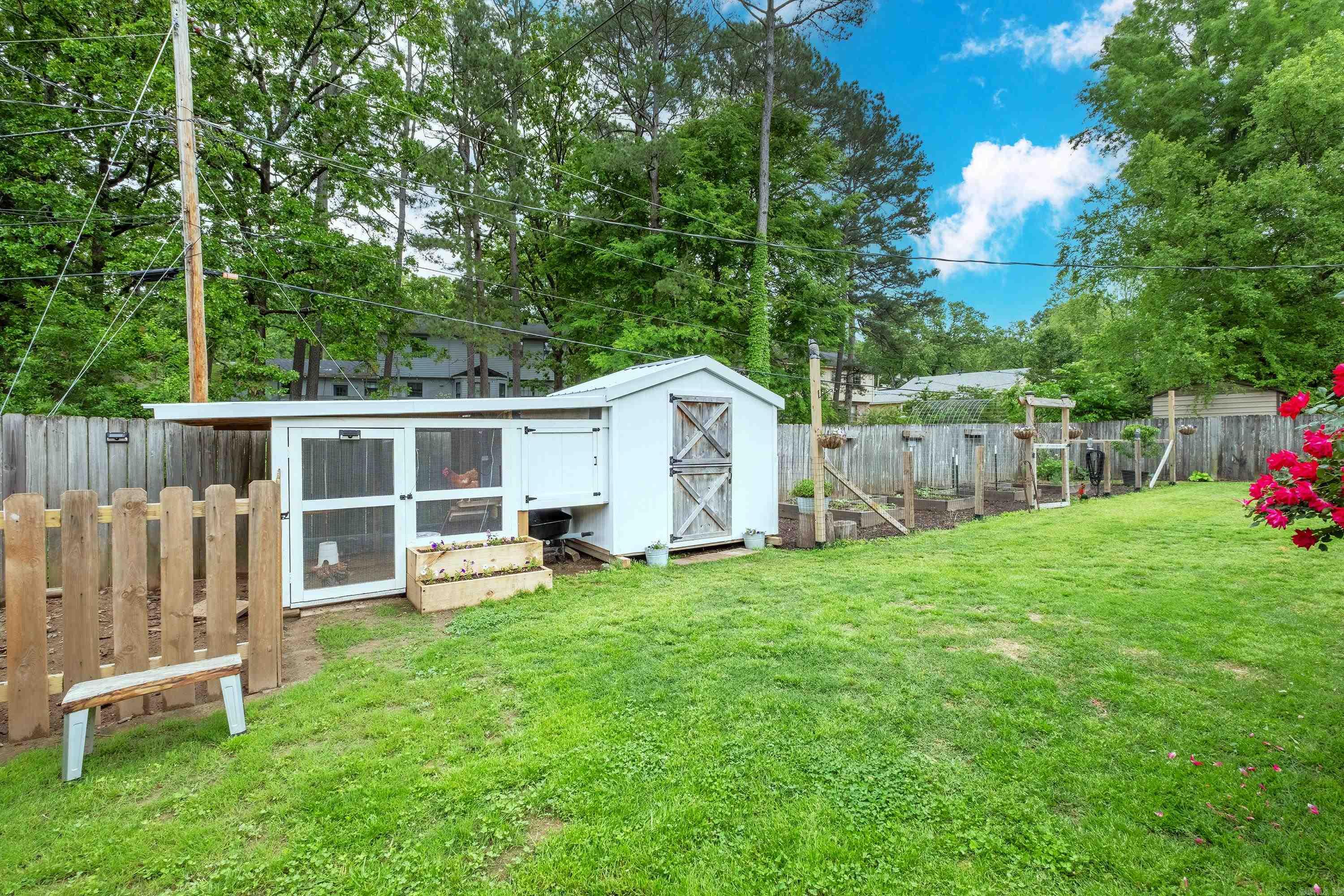 MARLOWE MANOR - Residential