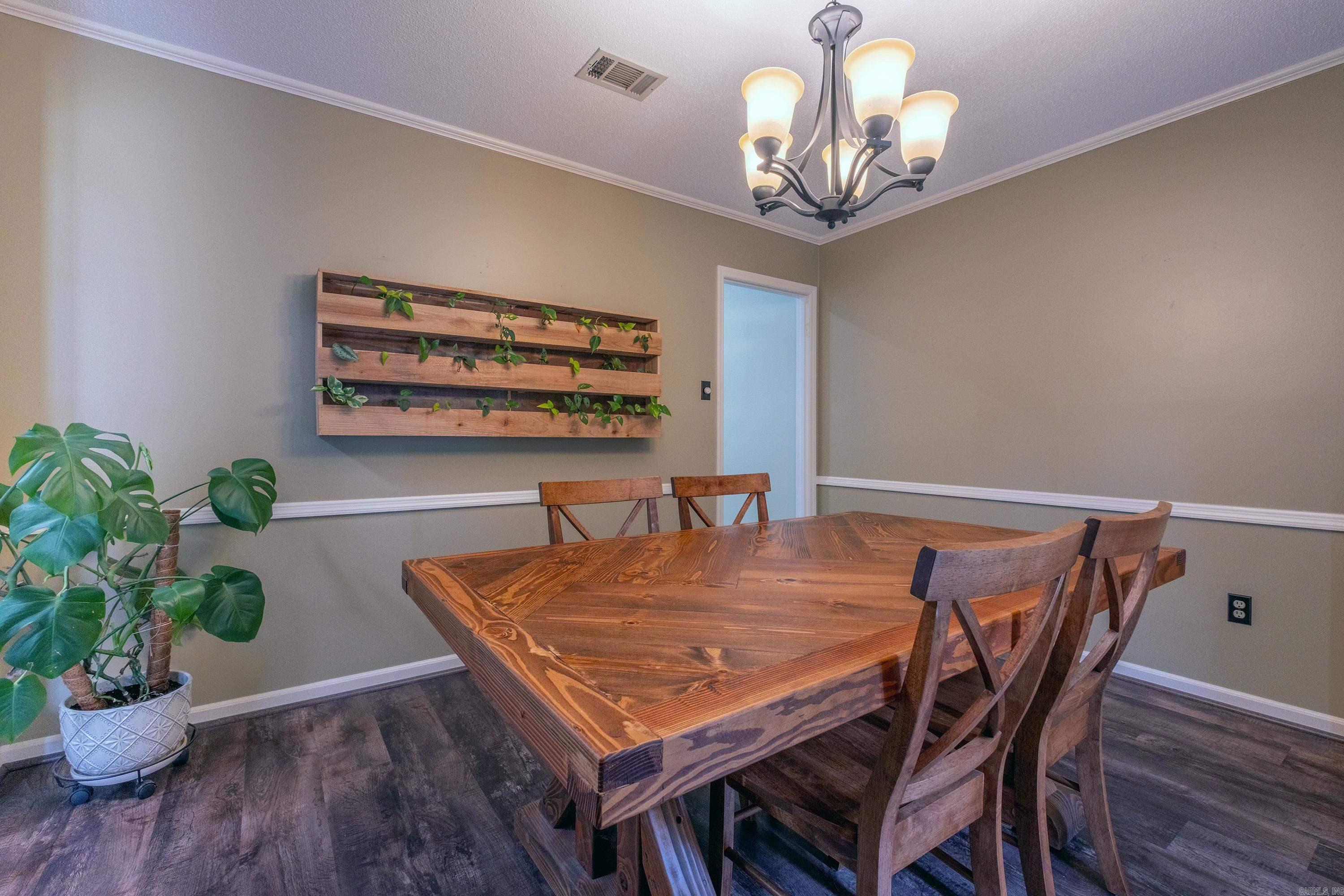 MARLOWE MANOR - Residential