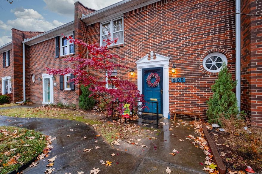 Completely remodeled townhouse, and located convenient to everything! All new hardwoods throughout 2025, hvac 2025, paint 2025, new windows and doors, custom modern kitchen and beautiful open floor plan! Enjoy the large brick patio and outdoor space that is very private! Each bedroom is an ensuite, and this property does not disappoint! POA covers all lawn maintenance, water, trash, leaf blowing, roof, termite, gutter cleaning, Pool, Clubhouse, and basketball court!