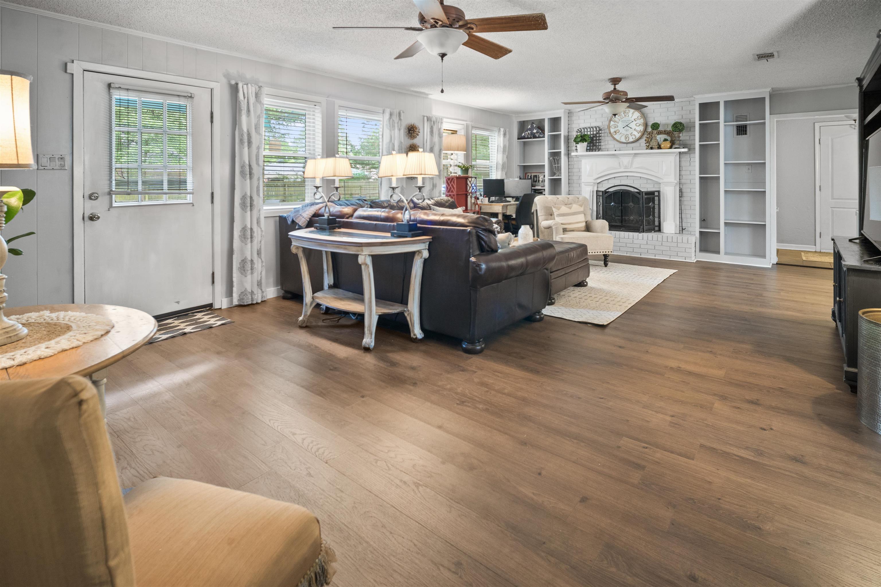 OAK FORREST - Residential