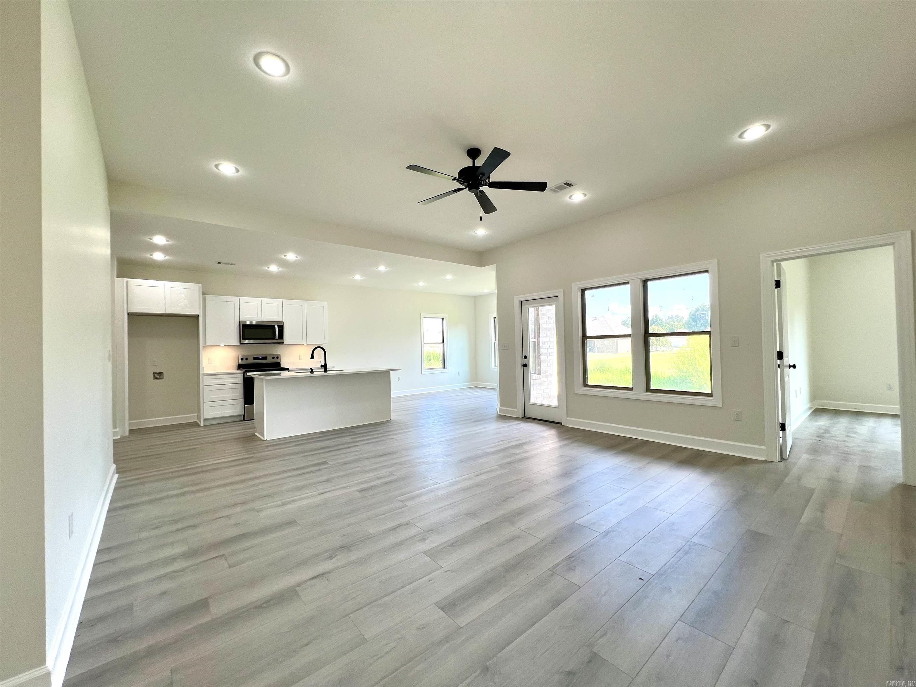 STELLA ESTATES - Residential
