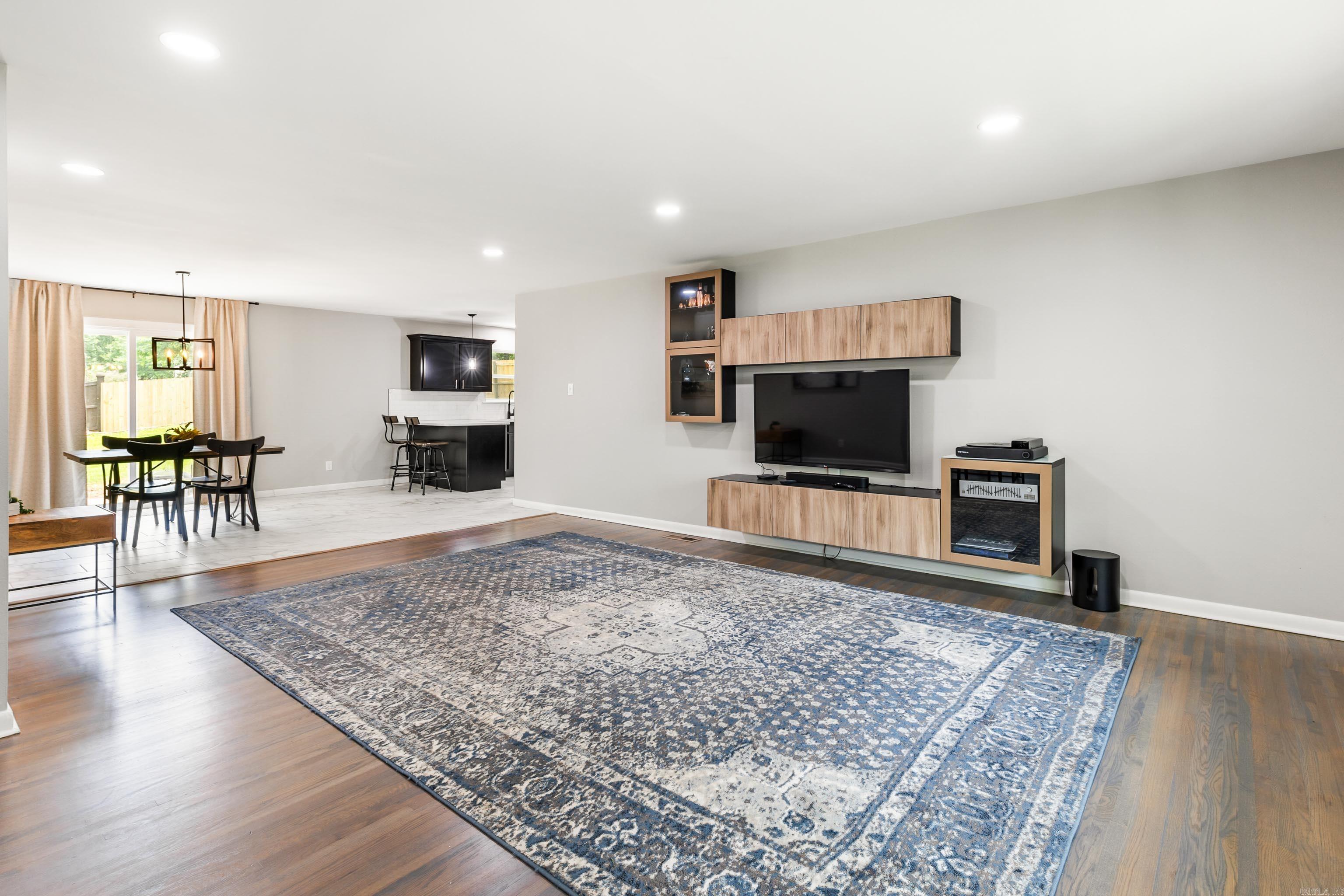 LEAWOOD HEIGHTS - Residential