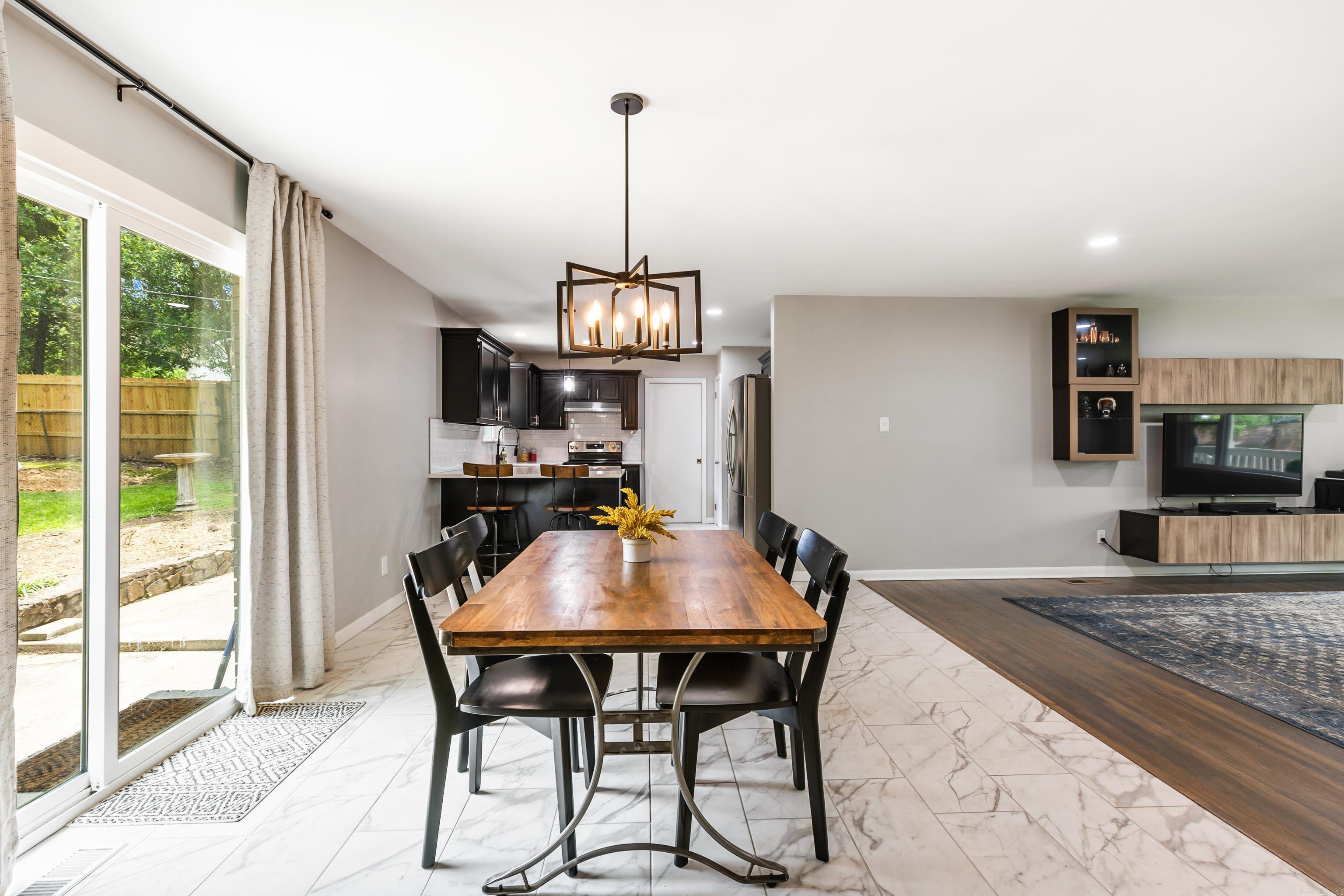 LEAWOOD HEIGHTS - Residential