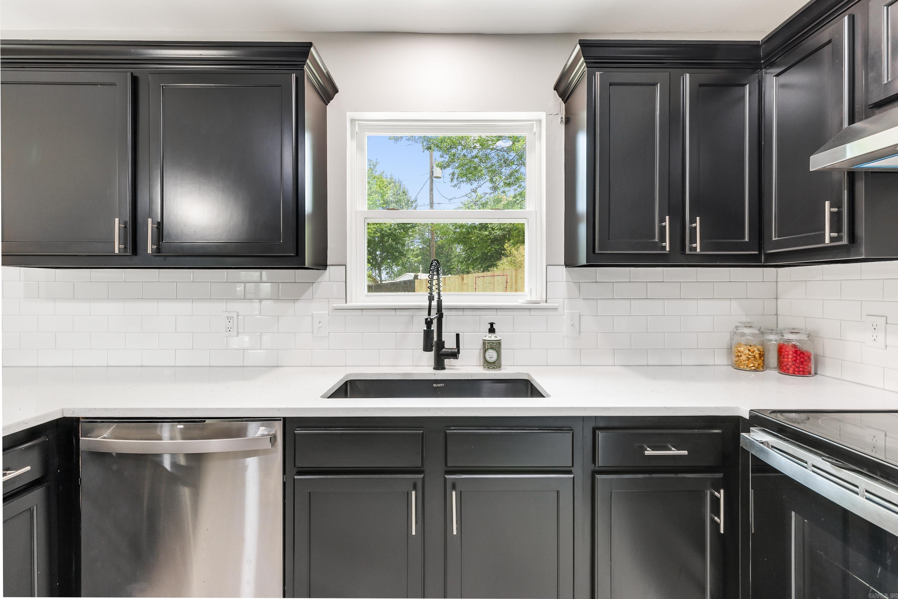 LEAWOOD HEIGHTS - Residential